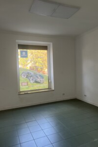 Комерційне приміщення в Ужгороді, продаж по Свободи проспект 18, район Свепомоц, ціна: 160 000 доларів за об’єкт фото 2
