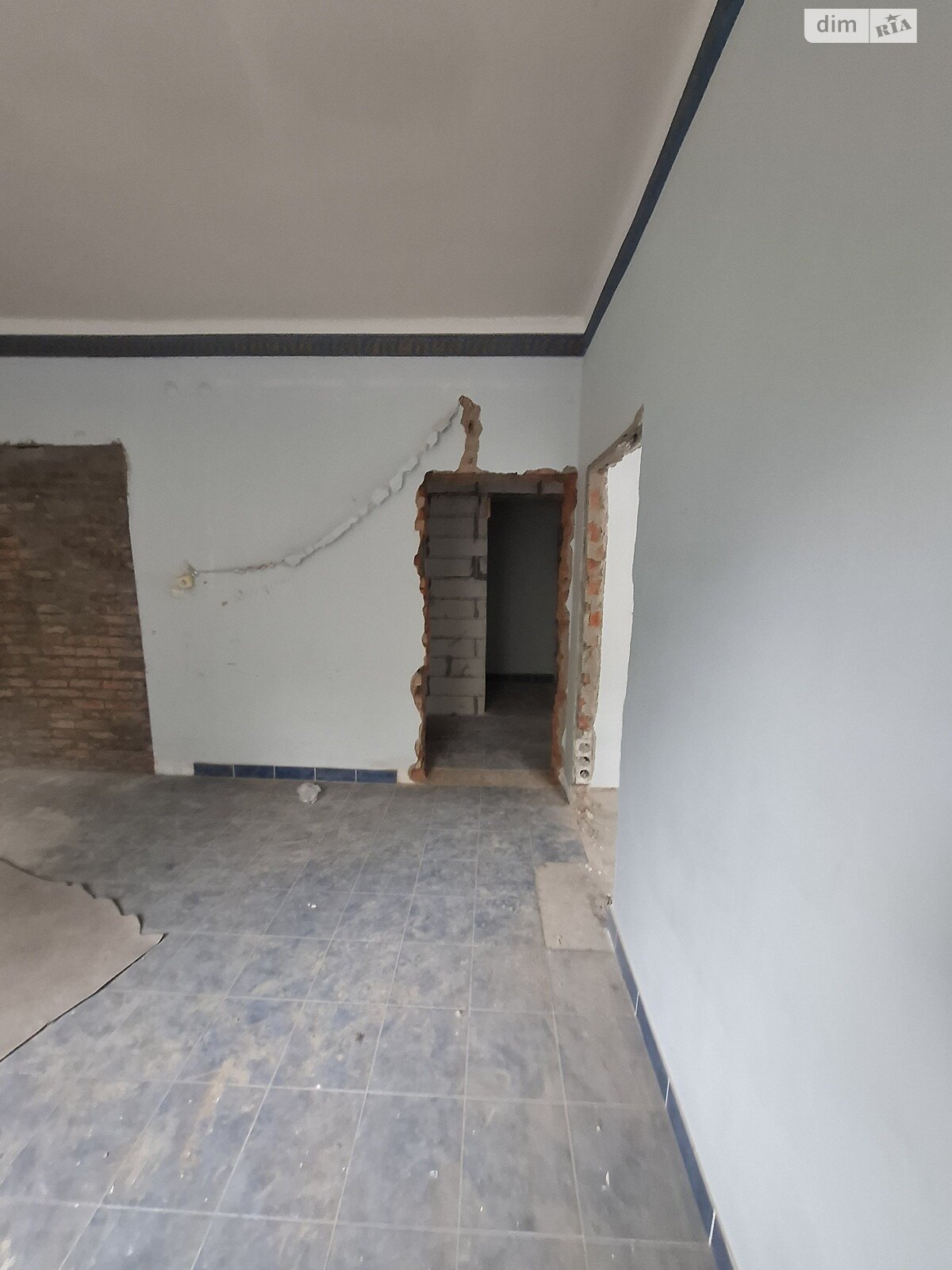 Комерційне приміщення в Ужгороді, продаж по Свободи проспект 18А, район Свепомоц, ціна: 140 000 доларів за об’єкт фото 1 Комерційне приміщення в Ужгороді, продаж по Свободи проспект 18А, район Свепомоц, ціна: 140 000 доларів за об’єкт фото 1