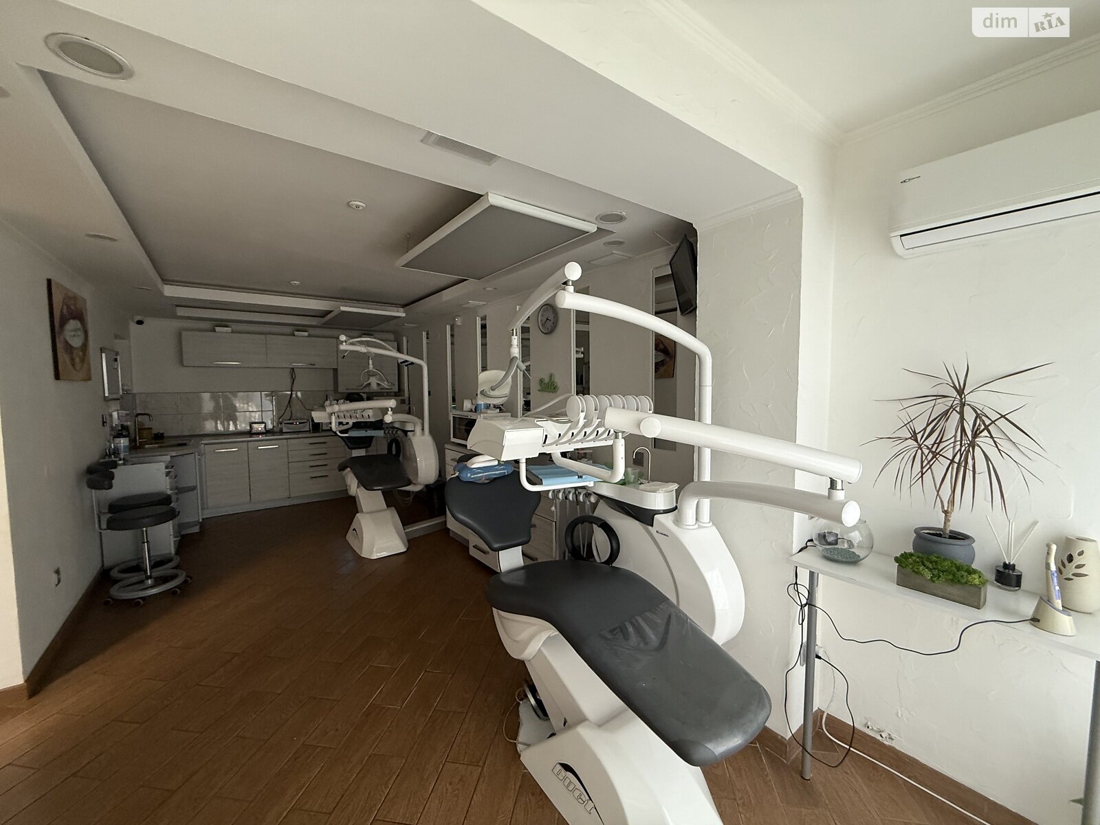 Комерційне приміщення в Ужгороді, продаж по Заньковецької вулиця, район Свепомоц, ціна: 75 000 доларів за об’єкт фото 1 Комерційне приміщення в Ужгороді, продаж по Заньковецької вулиця, район Свепомоц, ціна: 75 000 доларів за об’єкт фото 1