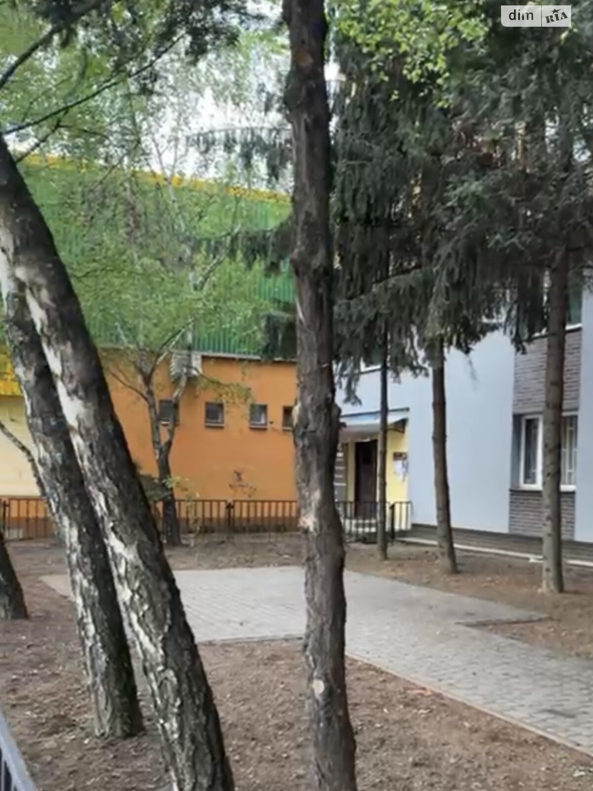 Коммерческое помещение в Ужгороде, Свободы Генерала улица, цена: продажи 140 000 долларов за объект фото 1 Коммерческое помещение в Ужгороде, Свободы Генерала улица, цена продажи: 140 000 долларов за объект фото 1