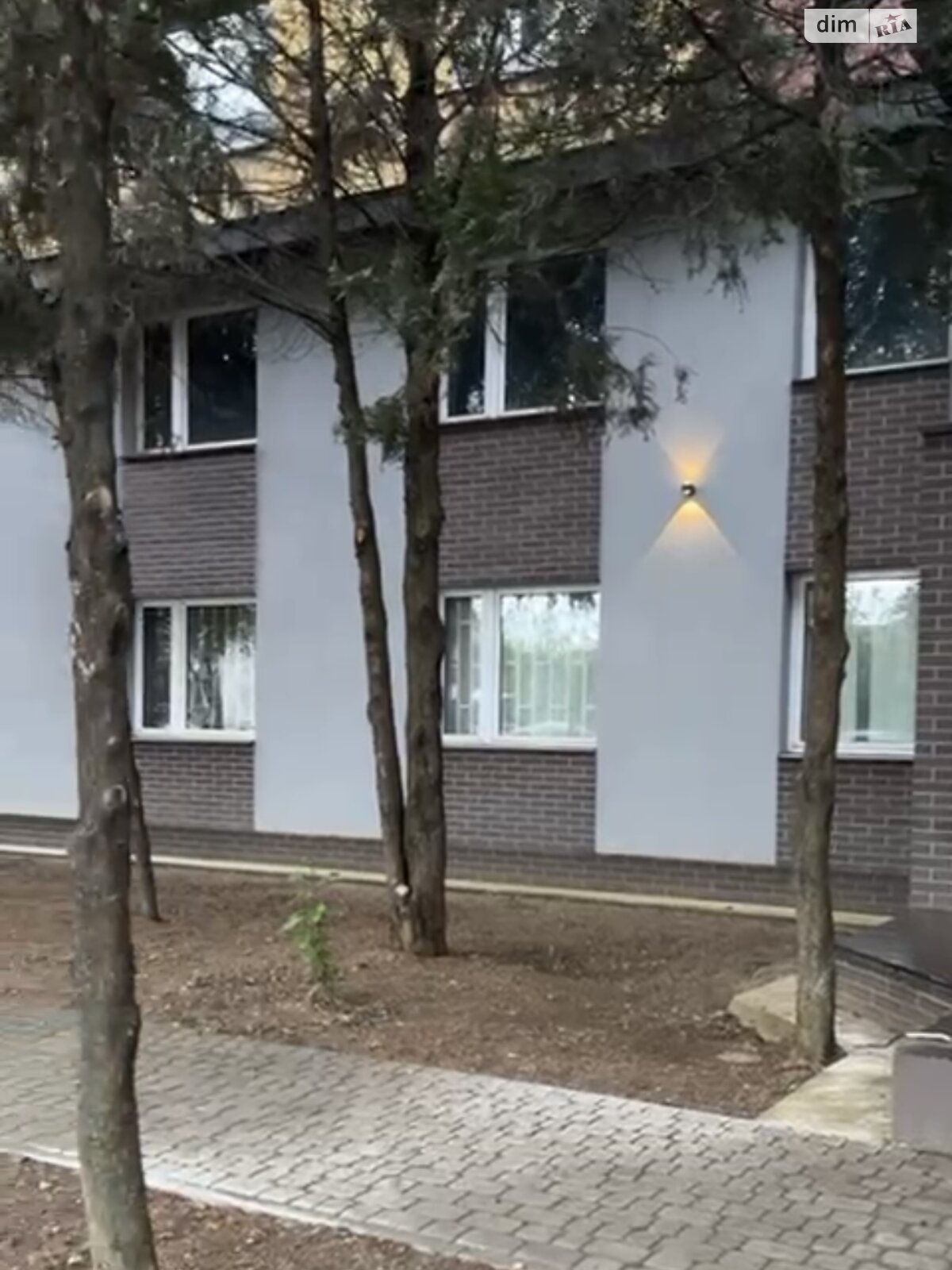 Коммерческое помещение в Ужгороде, Свободы Генерала улица, цена: продажи 140 000 долларов за объект фото 1 Коммерческое помещение в Ужгороде, Свободы Генерала улица, цена продажи: 140 000 долларов за объект фото 1