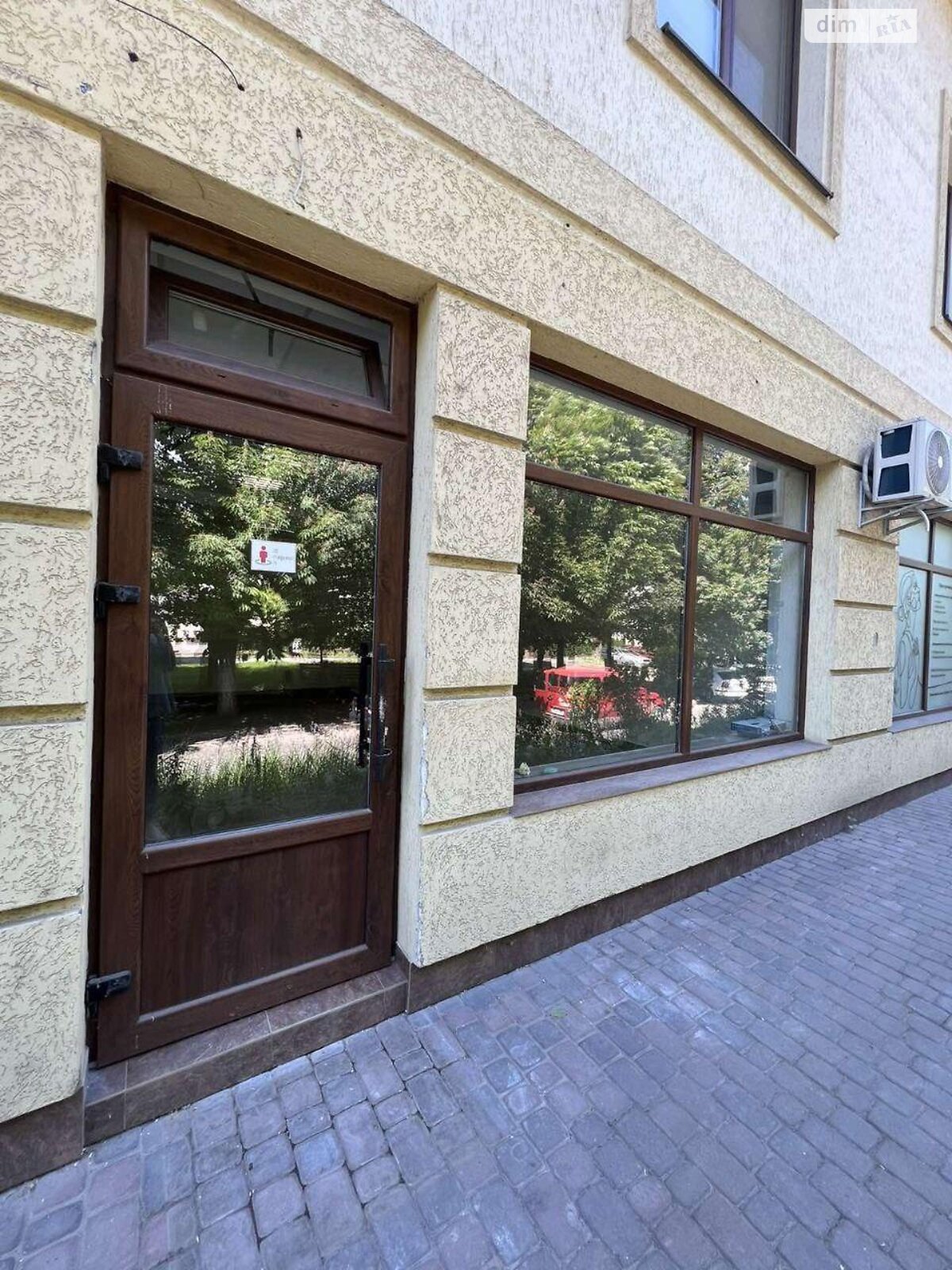 Комерційне приміщення в Ужгороді, продаж по Фединця вулиця 52, район Центр, ціна: 56 800 доларів за об’єкт фото 1 Комерційне приміщення в Ужгороді, продаж по Фединця вулиця 52, район Центр, ціна: 56 800 доларів за об’єкт фото 1