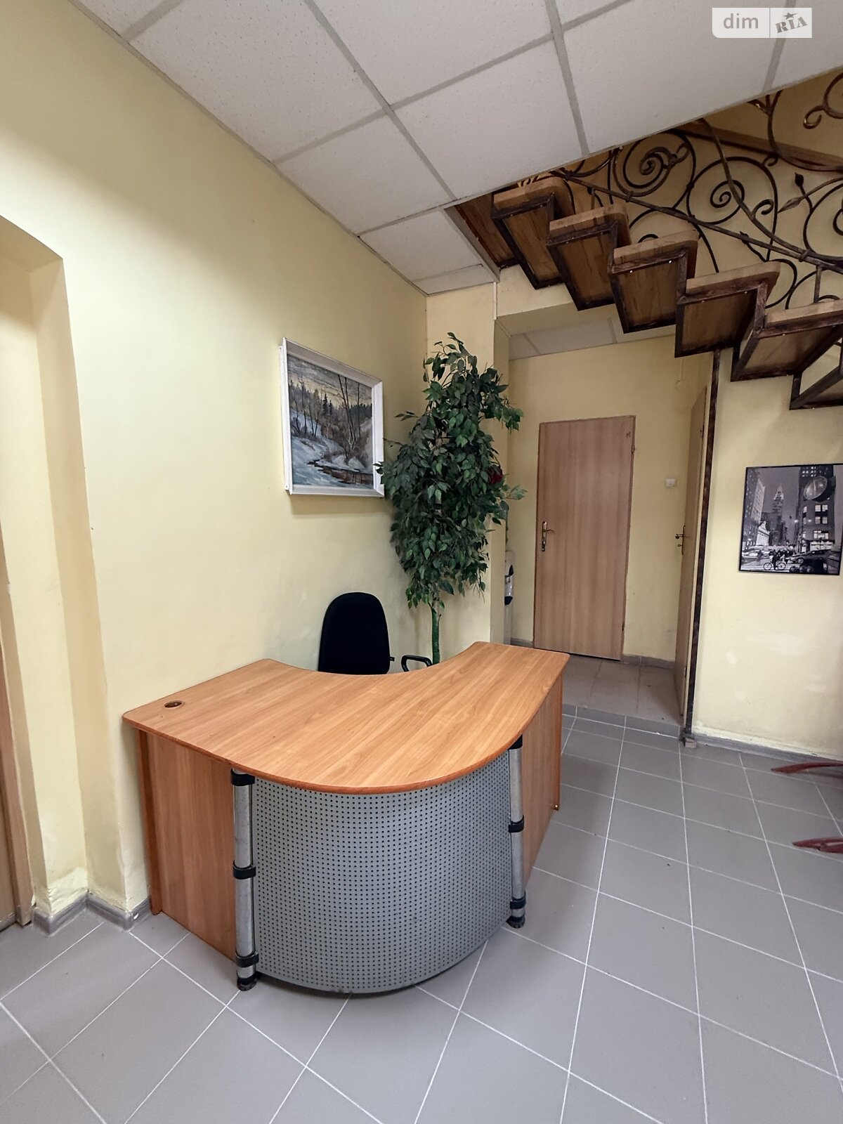 Комерційне приміщення в Ужгороді, продаж по Корятовича площа, район Центр, ціна: 120 000 доларів за об’єкт фото 1 Комерційне приміщення в Ужгороді, продаж по Корятовича площа, район Центр, ціна: 120 000 доларів за об’єкт фото 1