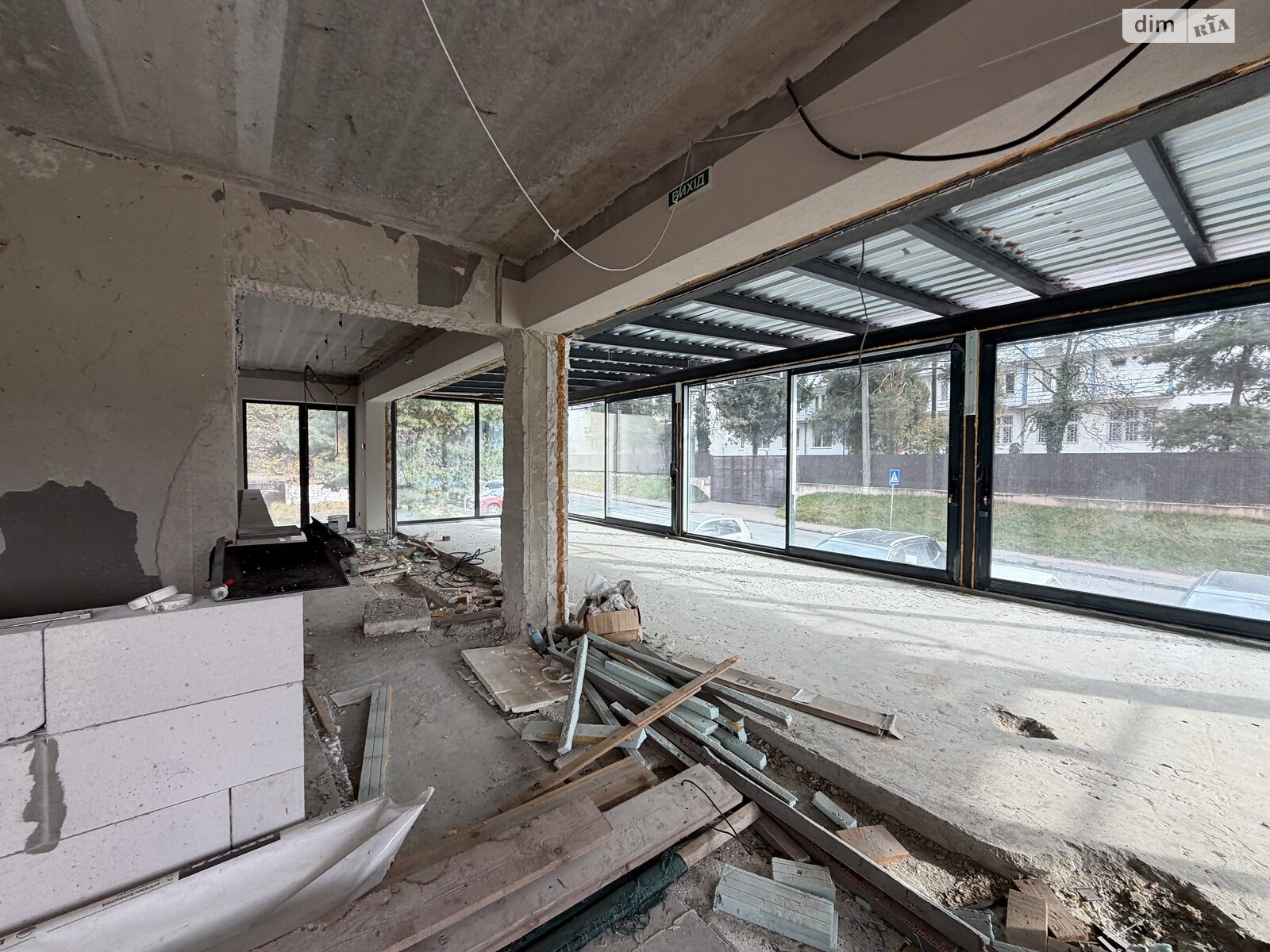 Коммерческое помещение в Ужгороде, продажа по Кошицкая улица 21, район Центр, цена: 272 000 долларов за объект фото 1