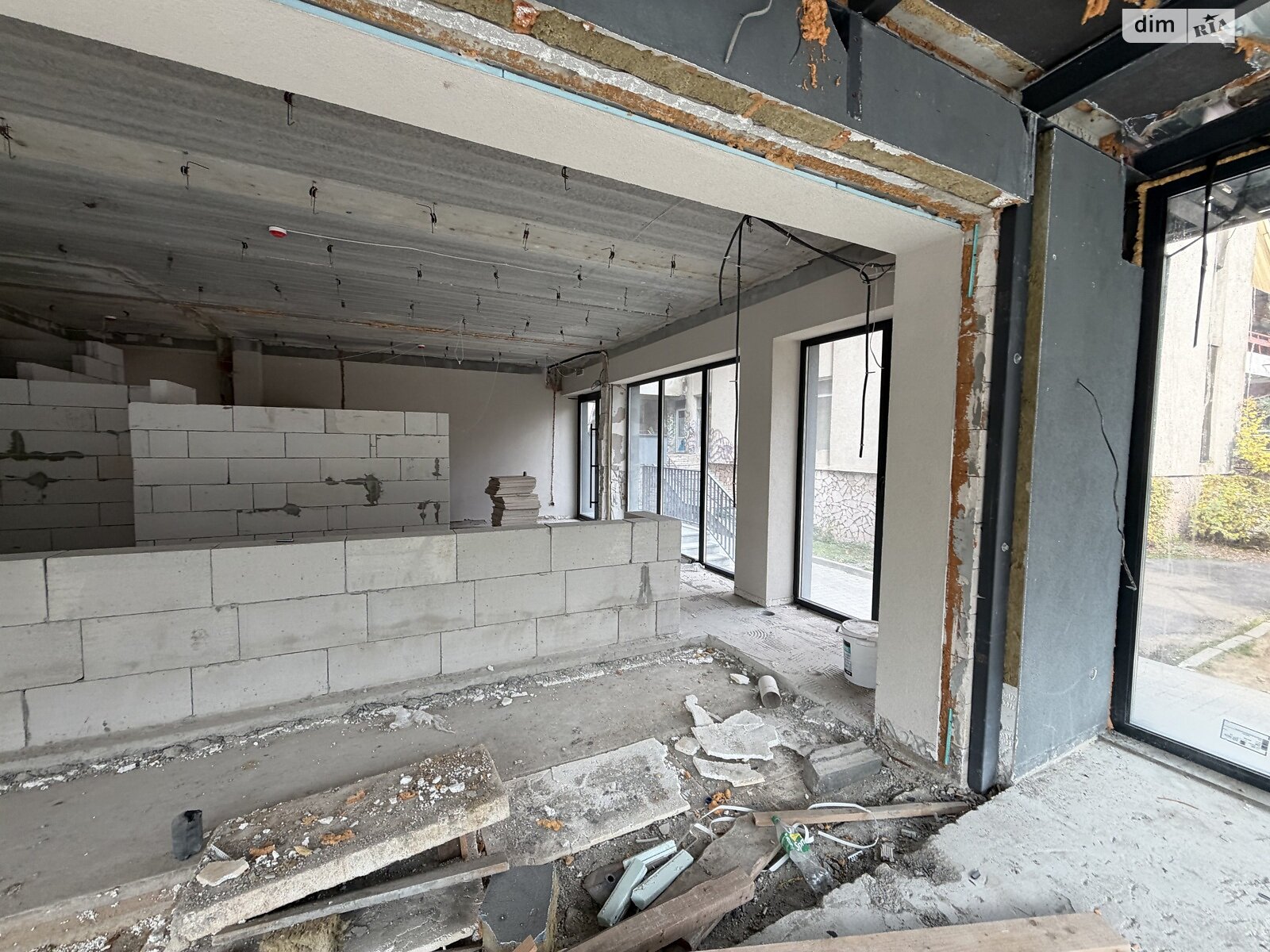 Коммерческое помещение в Ужгороде, продажа по Кошицкая улица 21, район Центр, цена: 272 000 долларов за объект фото 1