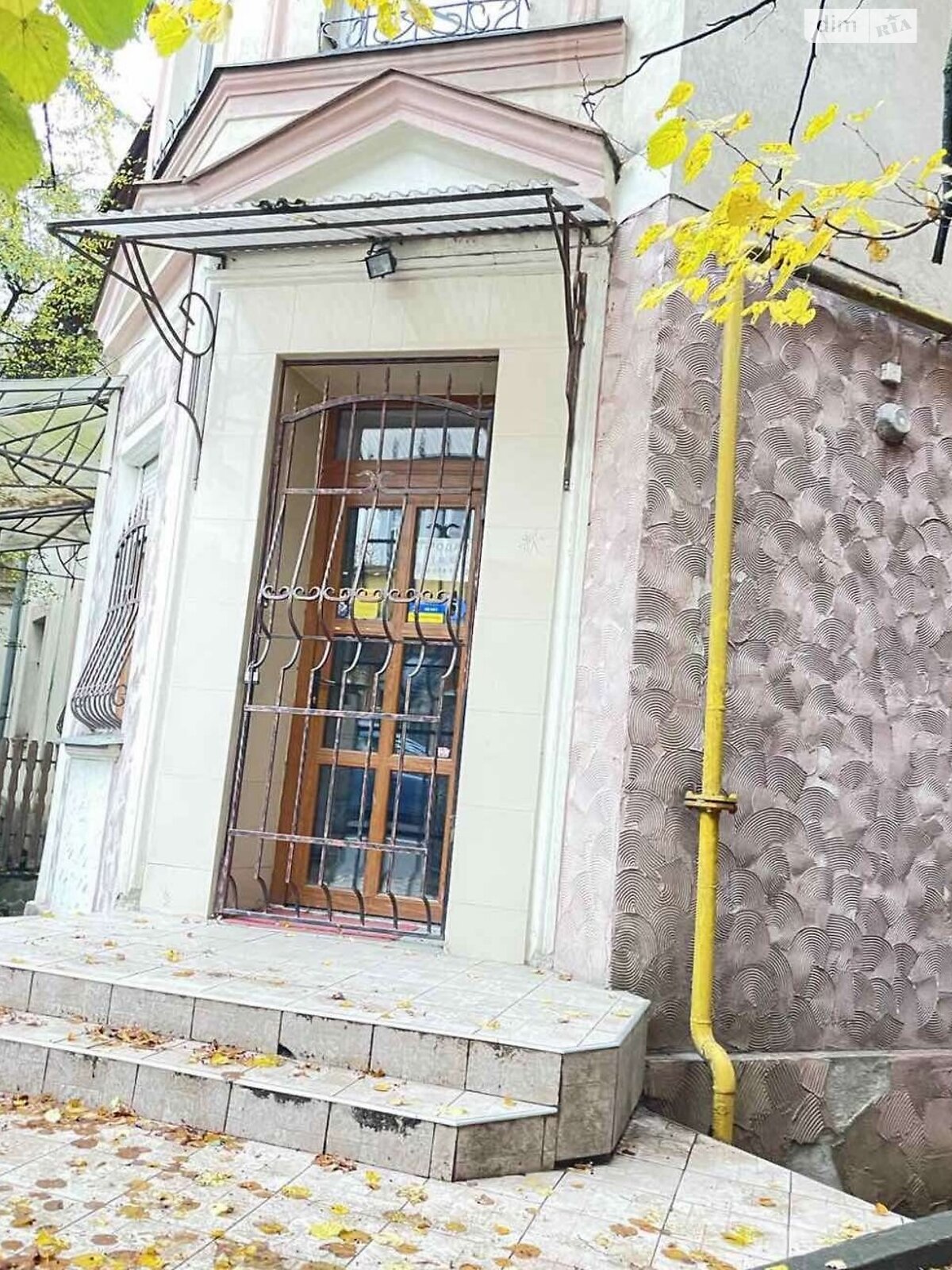 Комерційне приміщення в Ужгороді, продаж по Підгірна вулиця, район Центр, ціна: 135 000 доларів за об’єкт фото 1 Комерційне приміщення в Ужгороді, продаж по Підгірна вулиця, район Центр, ціна: 135 000 доларів за об’єкт фото 1