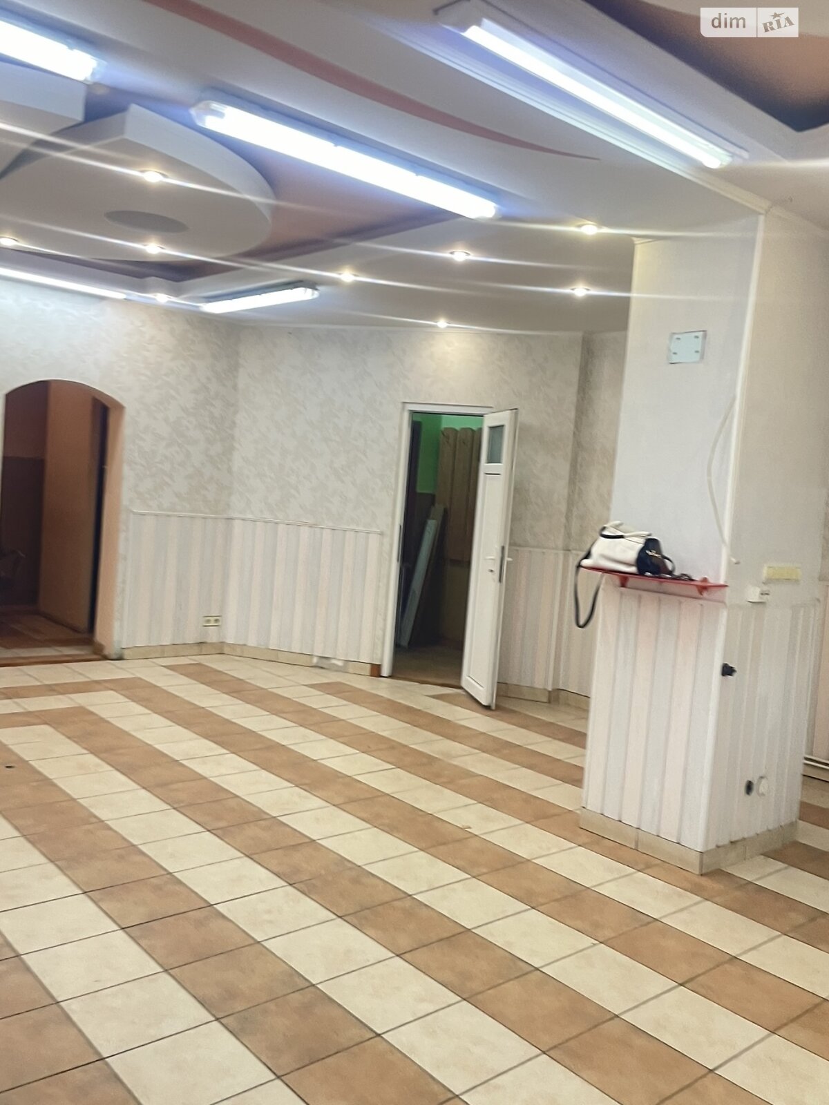 Комерційне приміщення в Ужгороді, продаж по Підгірна вулиця, район Центр, ціна: 135 000 доларів за об’єкт фото 1 Комерційне приміщення в Ужгороді, продаж по Підгірна вулиця, район Центр, ціна: 135 000 доларів за об’єкт фото 1