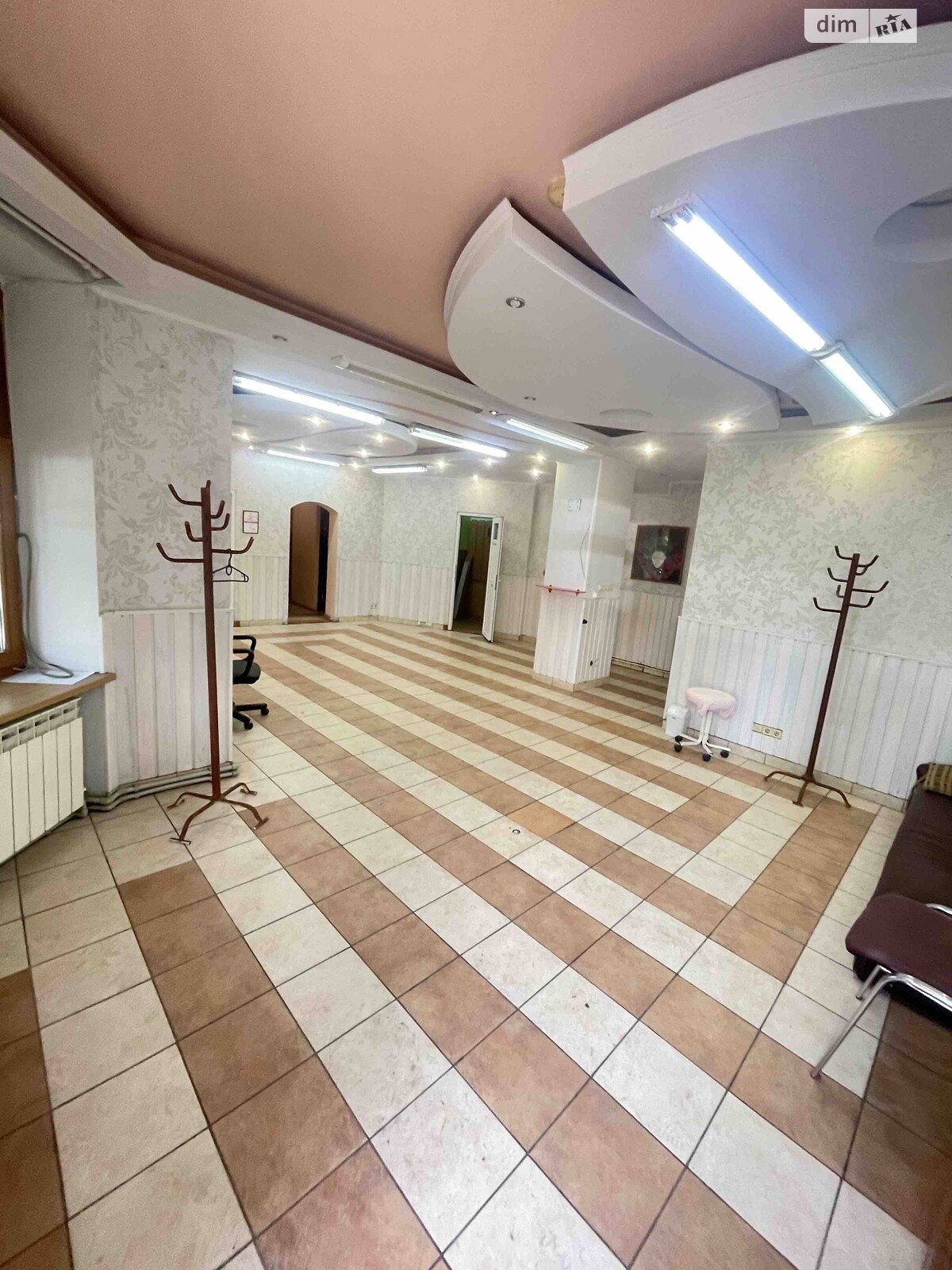 Комерційне приміщення в Ужгороді, продаж по Підгірна вулиця, район Центр, ціна: 135 000 доларів за об’єкт фото 1 Комерційне приміщення в Ужгороді, продаж по Підгірна вулиця, район Центр, ціна: 135 000 доларів за об’єкт фото 1