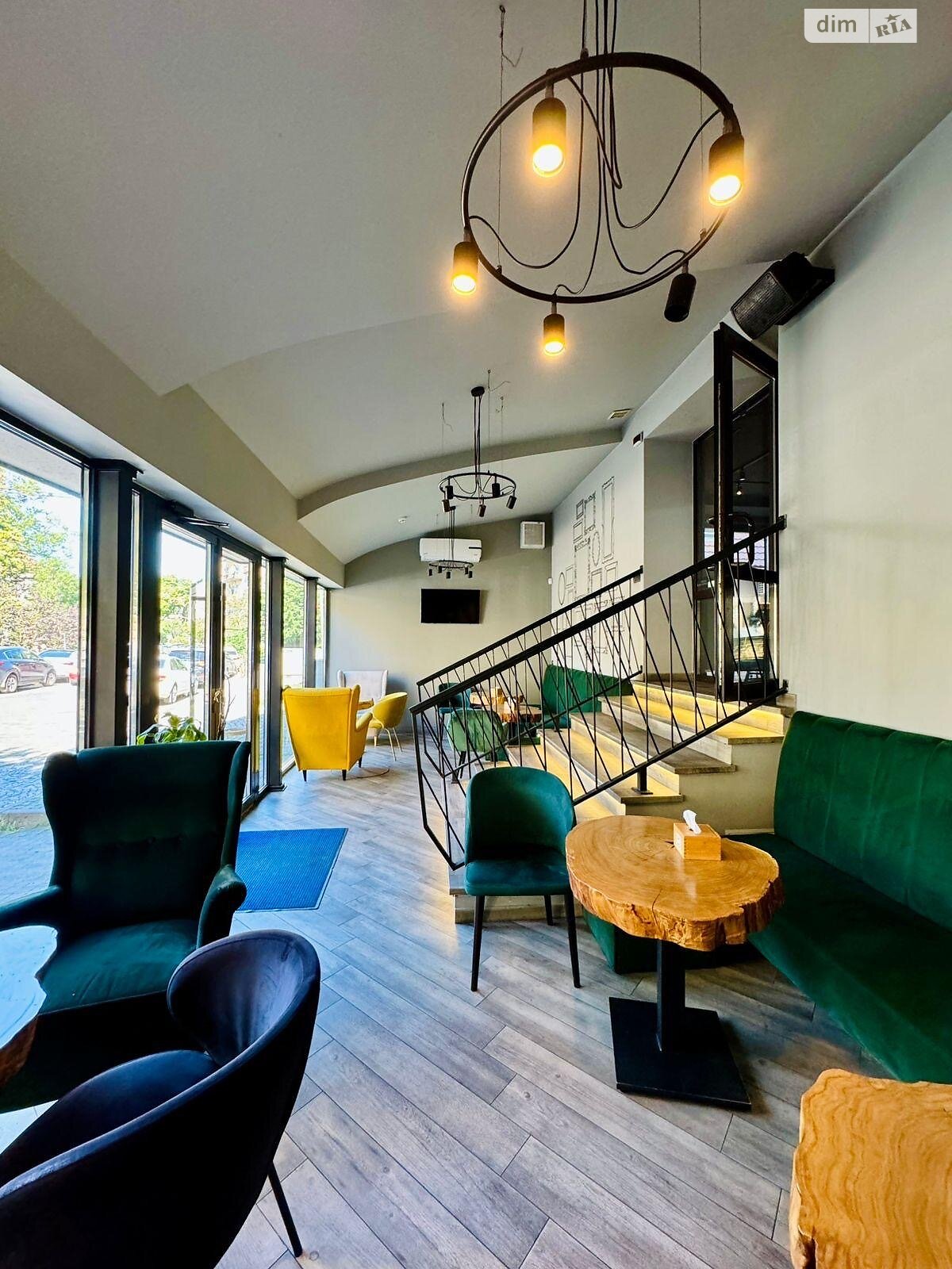 Комерційне приміщення в Ужгороді, продаж по Ракоці Ференца вулиця, район Центр, ціна: 233 704 доларів за об’єкт фото 1 Комерційне приміщення в Ужгороді, продаж по Ракоці Ференца вулиця, район Центр, ціна: 233 704 доларів за об’єкт фото 1