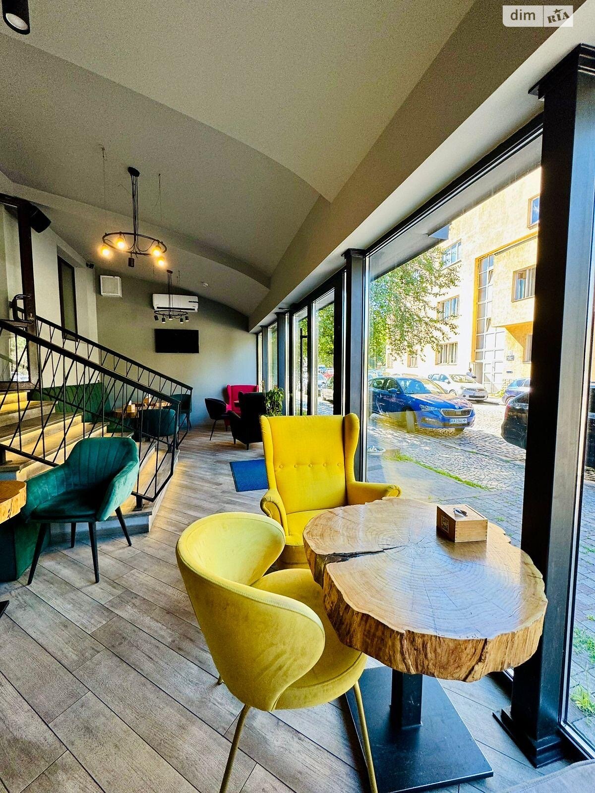 Комерційне приміщення в Ужгороді, продаж по Ракоці Ференца вулиця, район Центр, ціна: 233 704 доларів за об’єкт фото 1 Комерційне приміщення в Ужгороді, продаж по Ракоці Ференца вулиця, район Центр, ціна: 233 704 доларів за об’єкт фото 1