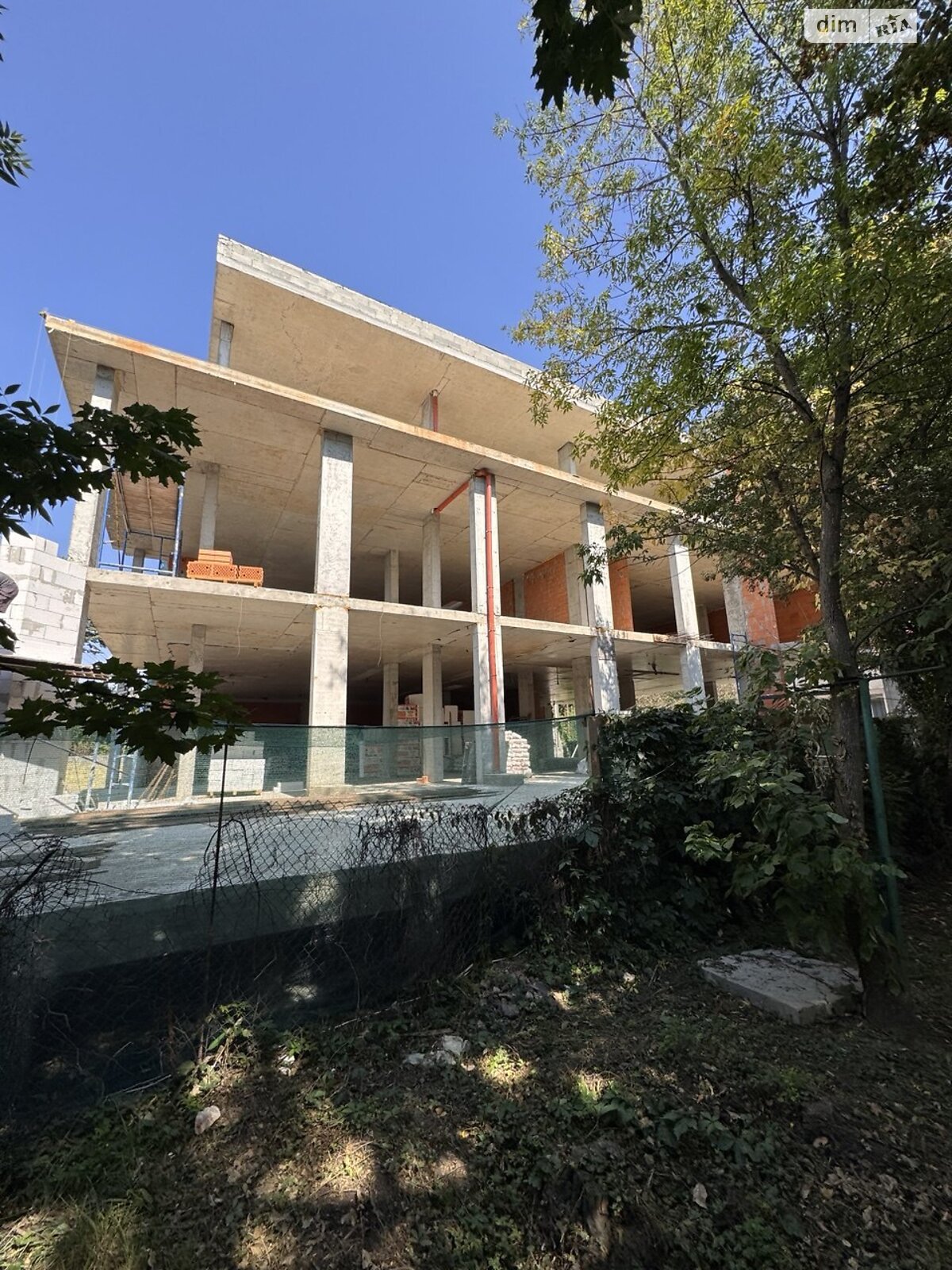 Коммерческое помещение в Ужгороде, продажа по Таможенная улица, район Центр, цена: 510 000 долларов за объект фото 1 Коммерческое помещение в Ужгороде, продажа по Таможенная улица, район Центр, цена: 510 000 долларов за объект фото 1