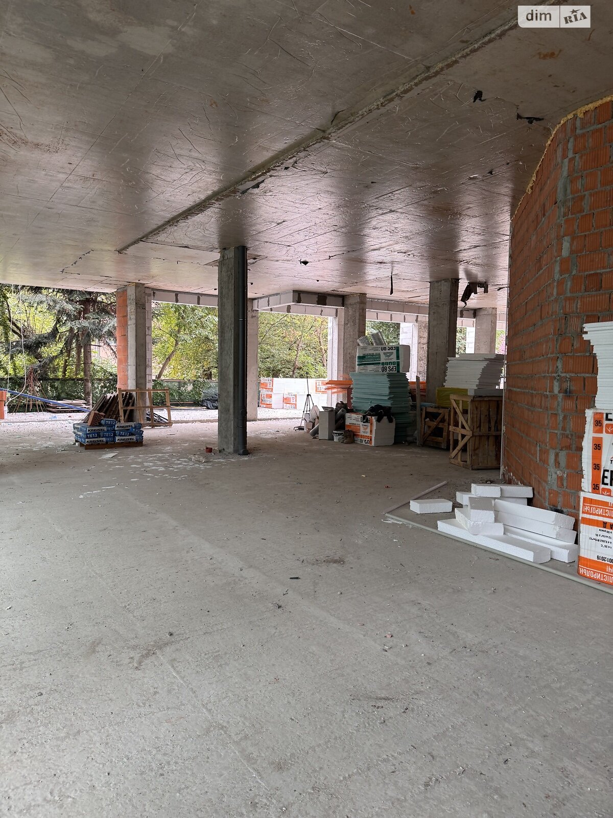 Коммерческое помещение в Ужгороде, продажа по Таможенная улица, район Центр, цена: 510 000 долларов за объект фото 1 Коммерческое помещение в Ужгороде, продажа по Таможенная улица, район Центр, цена: 510 000 долларов за объект фото 1