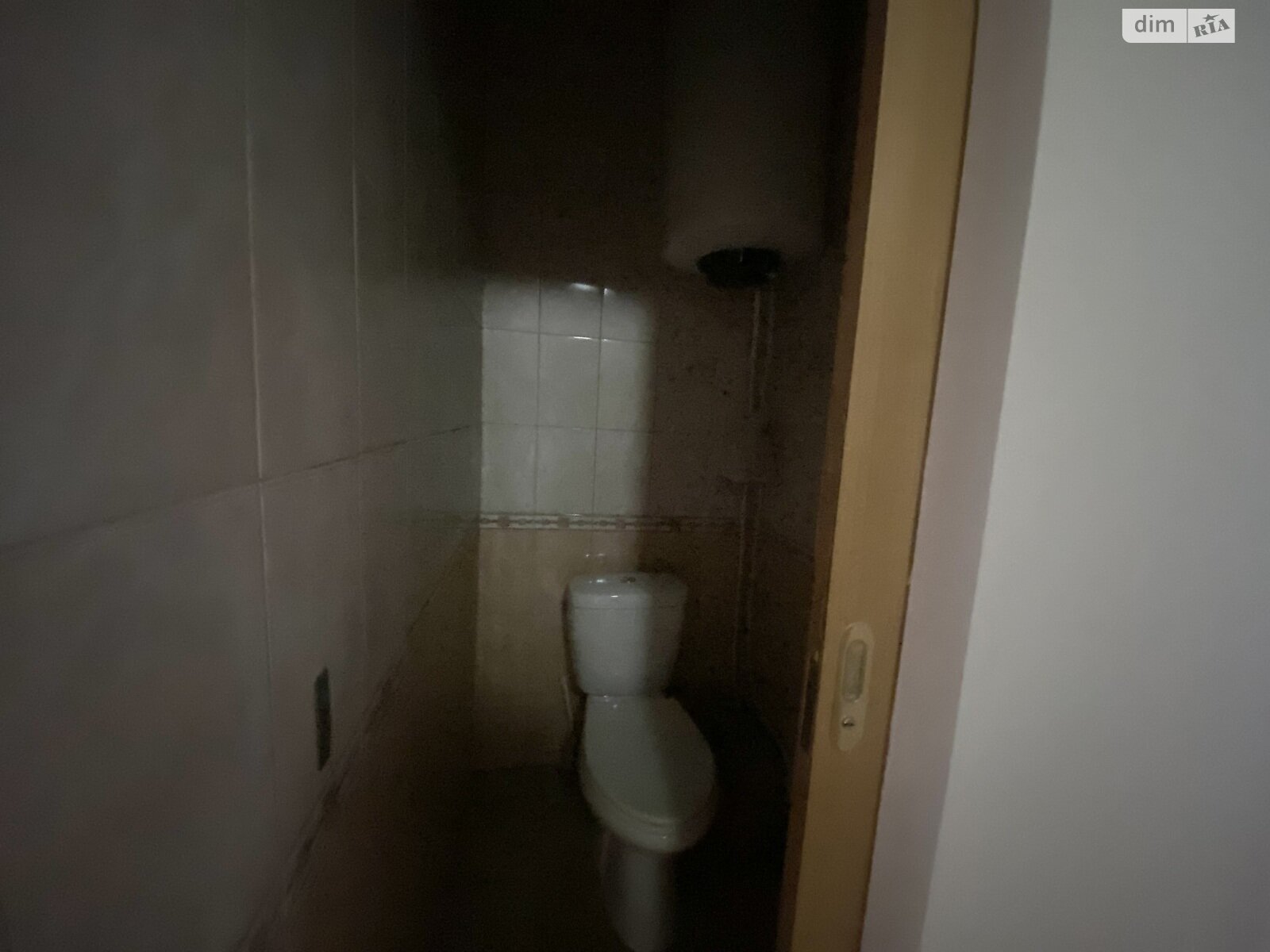 Комерційне приміщення в Ужгороді, продаж по Театральна площа, район Центр, ціна: 80 000 доларів за об’єкт фото 1 Комерційне приміщення в Ужгороді, продаж по Театральна площа, район Центр, ціна: 80 000 доларів за об’єкт фото 1