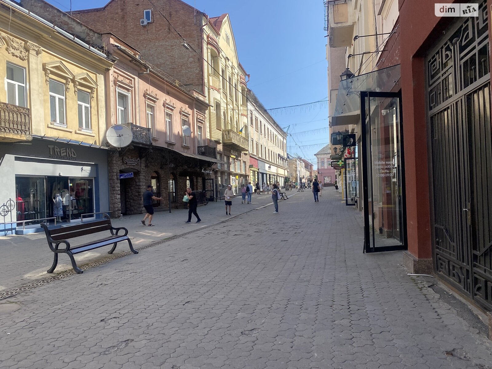 Комерційне приміщення в Ужгороді, продаж по Театральна площа, район Центр, ціна: 80 000 доларів за об’єкт фото 1 Комерційне приміщення в Ужгороді, продаж по Театральна площа, район Центр, ціна: 80 000 доларів за об’єкт фото 1