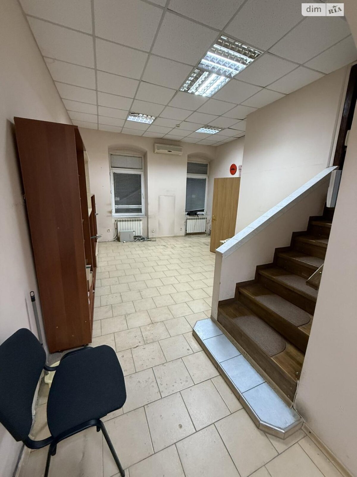 Коммерческое помещение в Ужгороде, продажа по Волошина улица 2, район Центр, цена: 105 000 долларов за объект фото 1 Коммерческое помещение в Ужгороде, продажа по Волошина улица 2, район Центр, цена: 105 000 долларов за объект фото 1