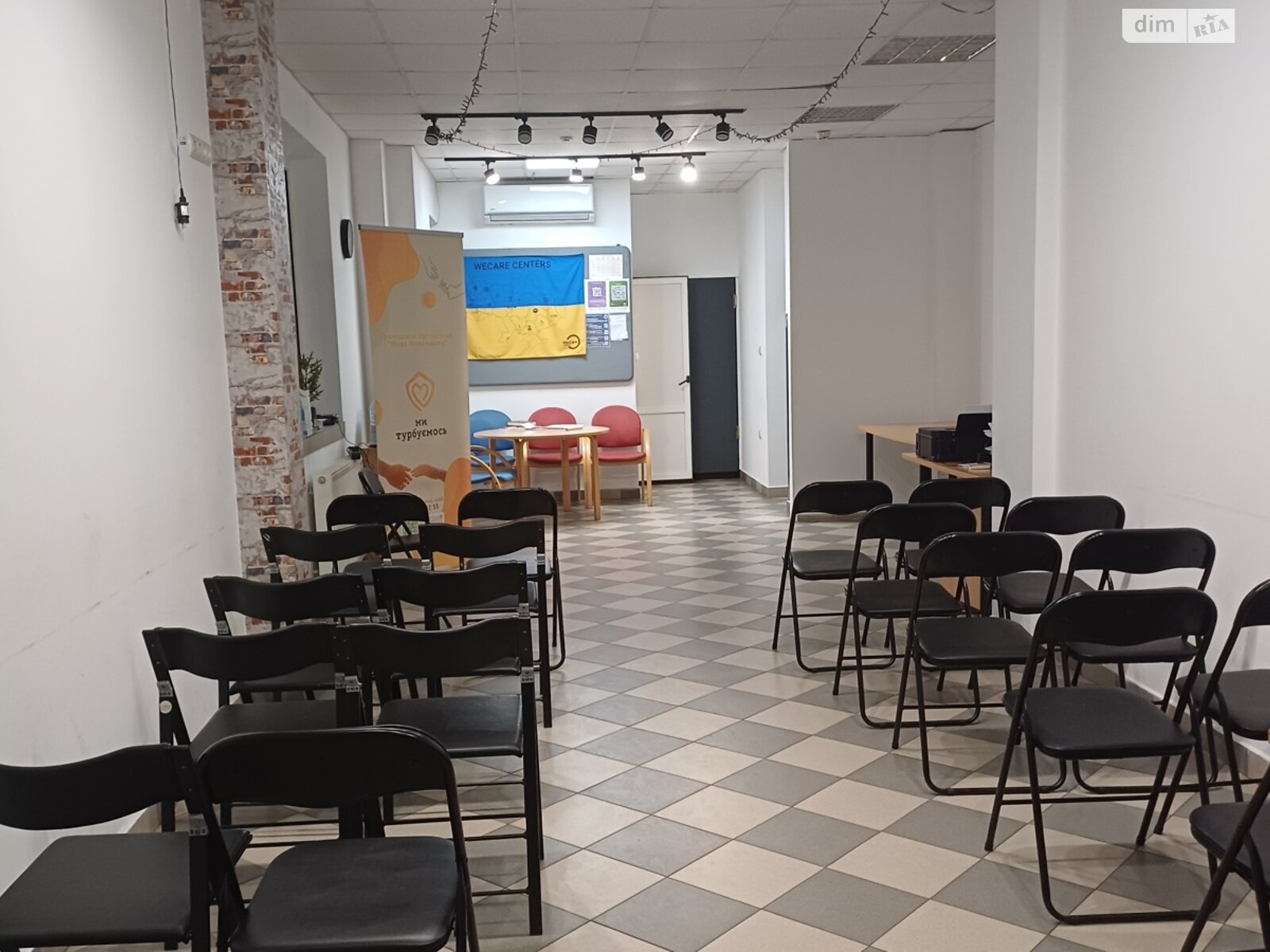 Коммерческое помещение в Ужгороде, продажа по ул. Митрака, район Вербнык, цена: 120 000 долларов за объект фото 1 Коммерческое помещение в Ужгороде, продажа по ул. Митрака, район Вербнык, цена: 120 000 долларов за объект фото 1