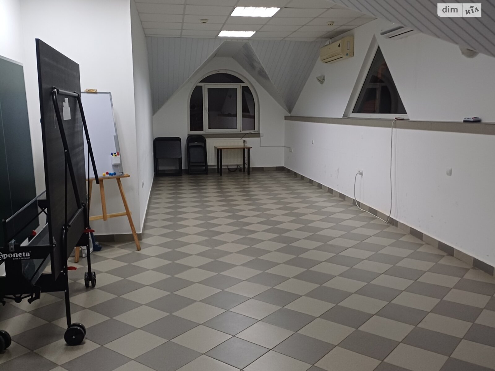 Коммерческое помещение в Ужгороде, продажа по ул. Митрака, район Вербнык, цена: 120 000 долларов за объект фото 1 Коммерческое помещение в Ужгороде, продажа по ул. Митрака, район Вербнык, цена: 120 000 долларов за объект фото 1
