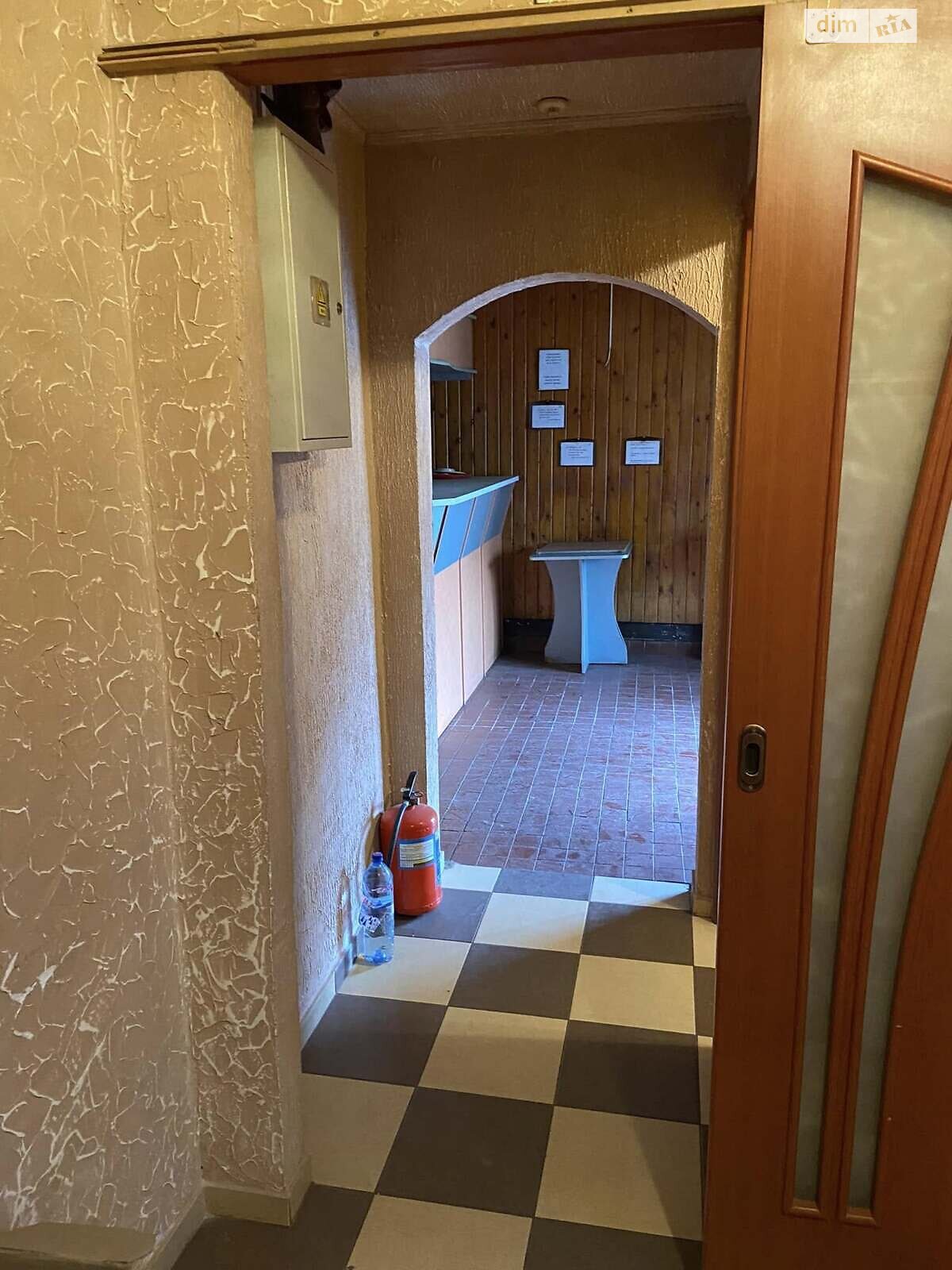 Коммерческое помещение в Ужгороде, Заньковецкой улица 93, цена: продажи 25 000 долларов за объект фото 1 Коммерческое помещение в Ужгороде, Заньковецкой улица 93, цена продажи: 25 000 долларов за объект фото 1