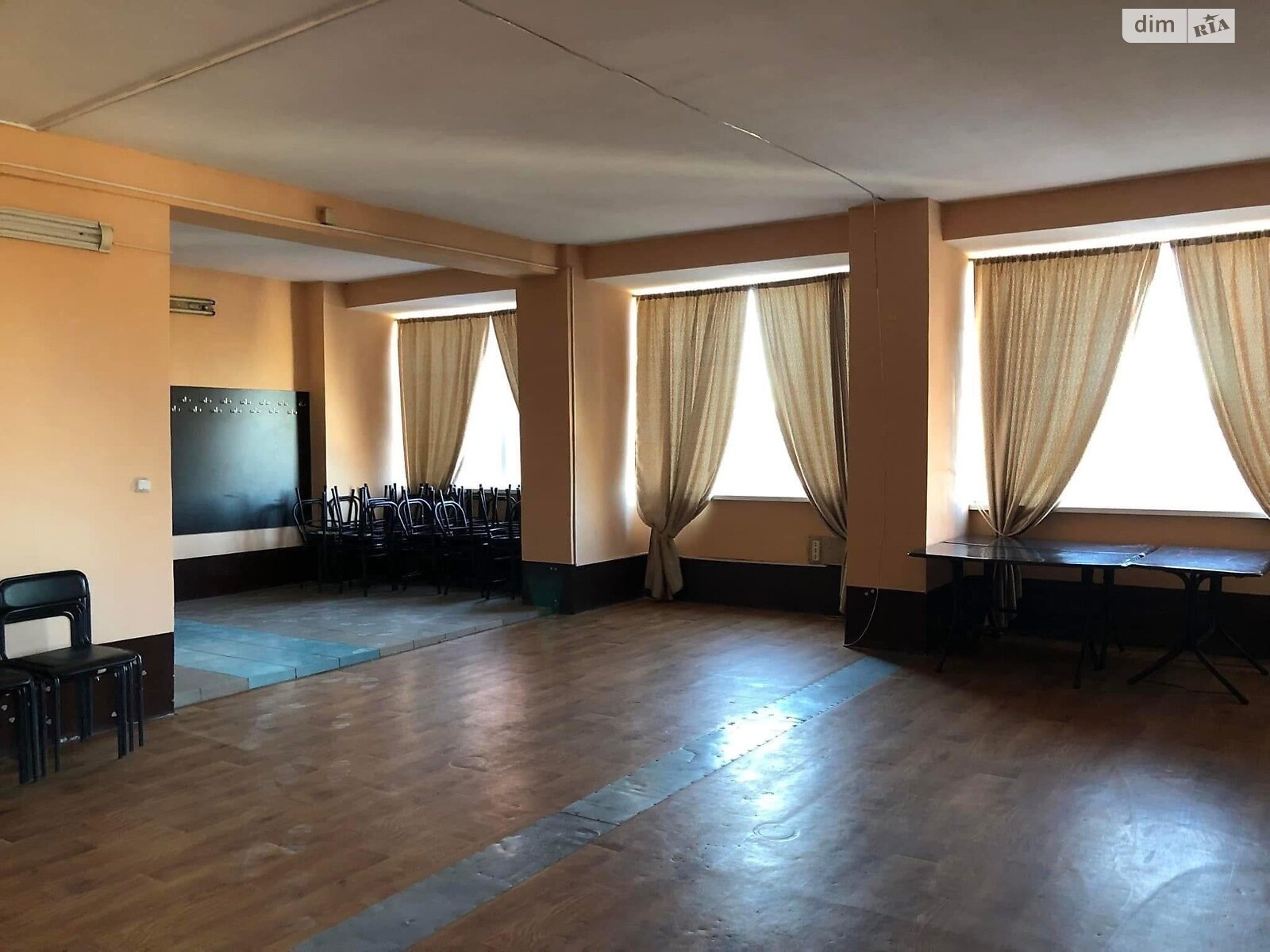 Комерційне приміщення в Устинівці, продаж по Олексія Мазуренка (Леніна) вулиця 56А, район Устинівка, ціна: 160 000 доларів за об’єкт фото 1 Комерційне приміщення в Устинівці, продаж по Олексія Мазуренка (Леніна) вулиця 56А, район Устинівка, ціна: 160 000 доларів за об’єкт фото 1