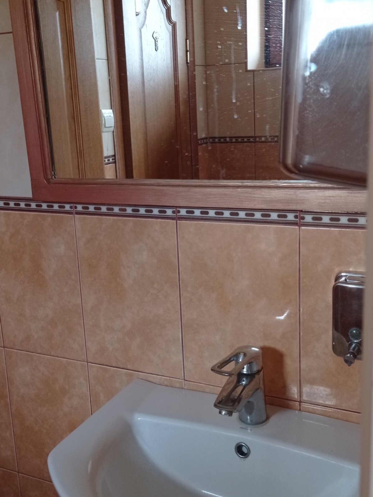 Коммерческое помещение в Варашу, продажа по Юбилейный микрорайон, район Вараш, цена: 98 000 долларов за объект фото 1 Коммерческое помещение в Варашу, продажа по Юбилейный микрорайон, район Вараш, цена: 98 000 долларов за объект фото 1