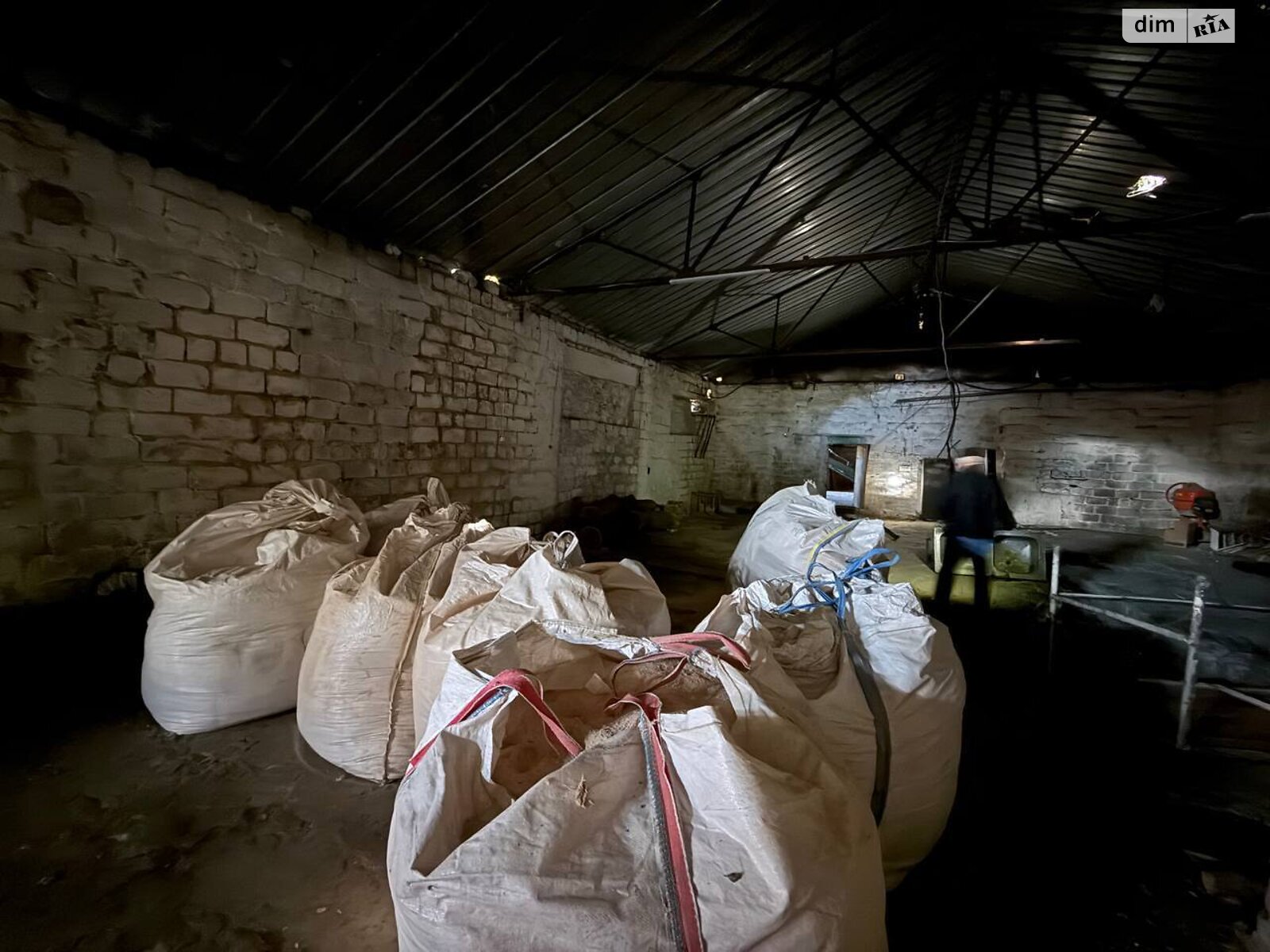 Комерційне приміщення в Василівці, вулиця Крутогірна, ціна продажу: 85 000 доларів за об’єкт фото 1 Комерційне приміщення в Василівці, вулиця Крутогірна, ціна продажу: 85 000 доларів за об’єкт фото 1