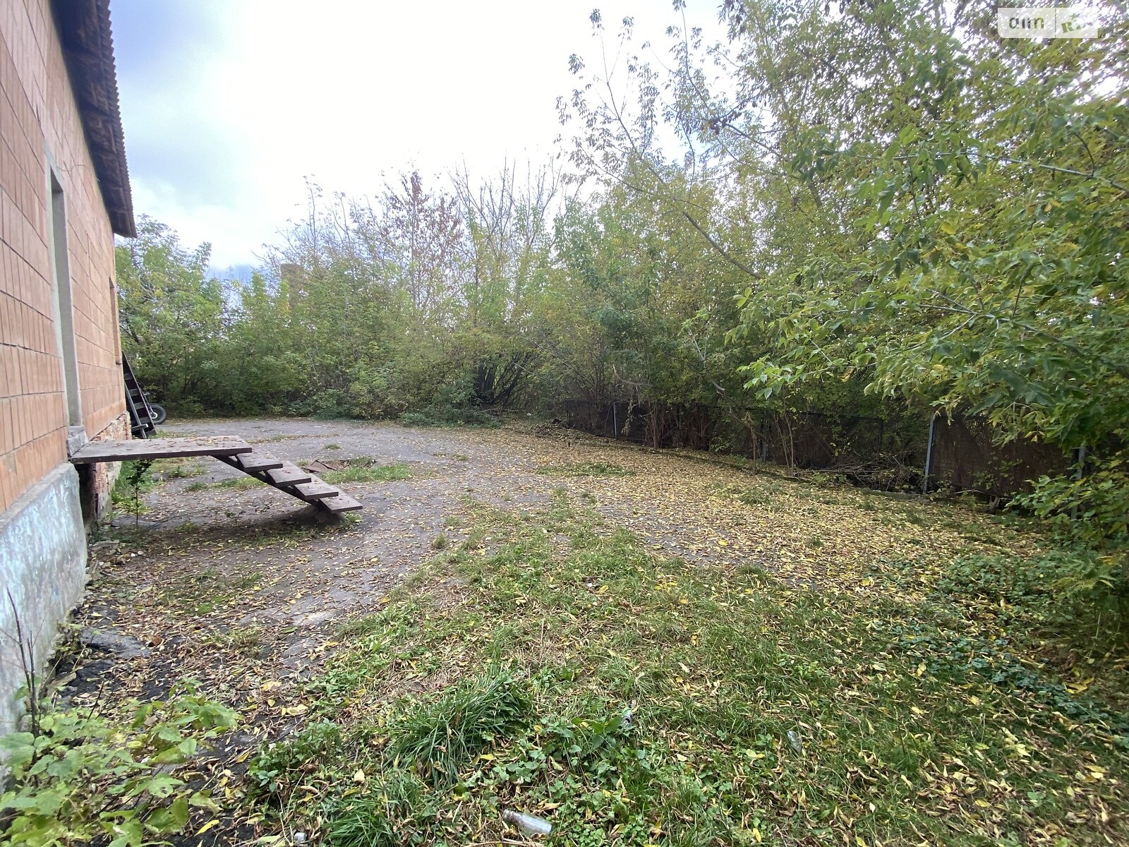 Коммерческое помещение в Великих Межиричах, вулиця 1-го Травня, цена: продажи 63 800 долларов за объект фото 1 Коммерческое помещение в Великих Межиричах, вулиця 1-го Травня, цена продажи: 63 800 долларов за объект фото 1