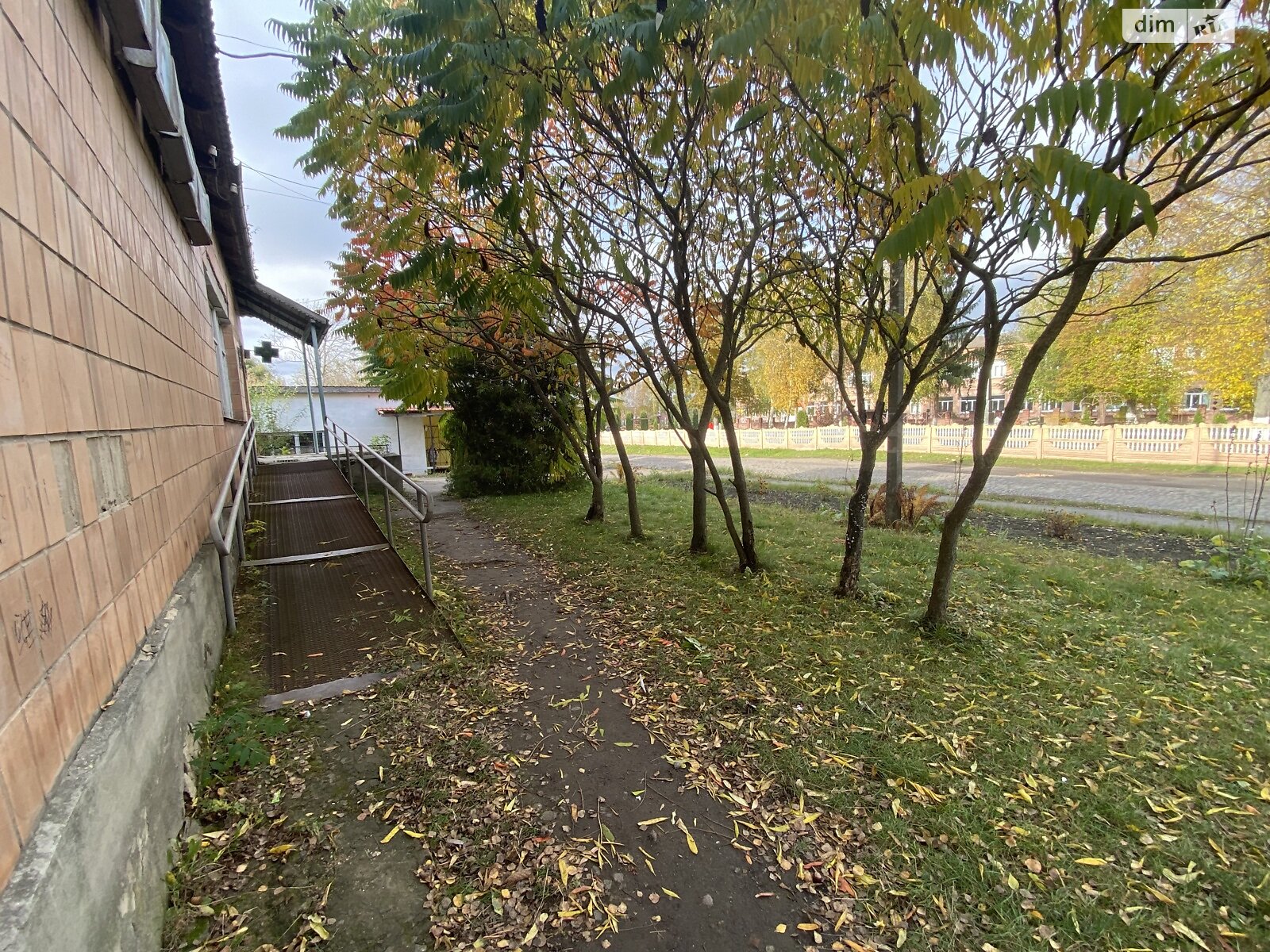 Коммерческое помещение в Великих Межиричах, вулиця 1-го Травня, цена: продажи 63 800 долларов за объект фото 1 Коммерческое помещение в Великих Межиричах, вулиця 1-го Травня, цена продажи: 63 800 долларов за объект фото 1