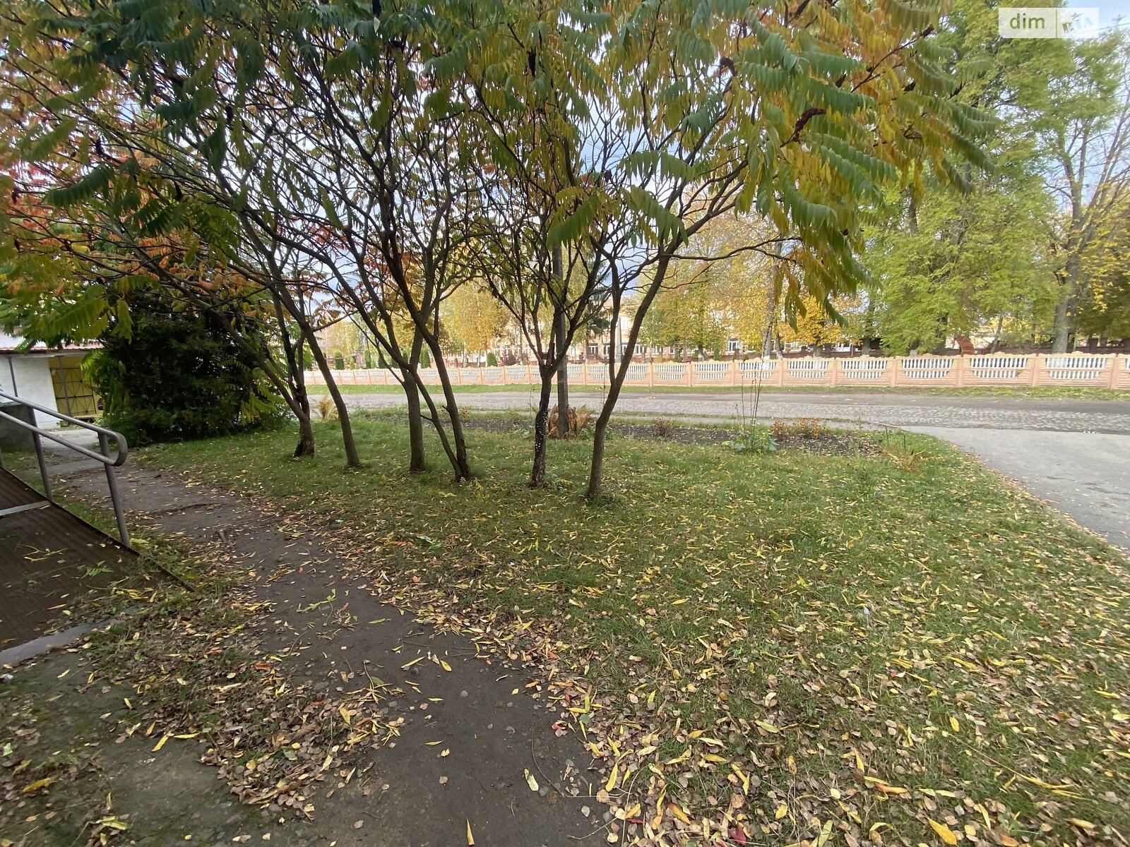 Коммерческое помещение в Великих Межиричах, вулиця 1-го Травня, цена: продажи 63 800 долларов за объект фото 1 Коммерческое помещение в Великих Межиричах, вулиця 1-го Травня, цена продажи: 63 800 долларов за объект фото 1