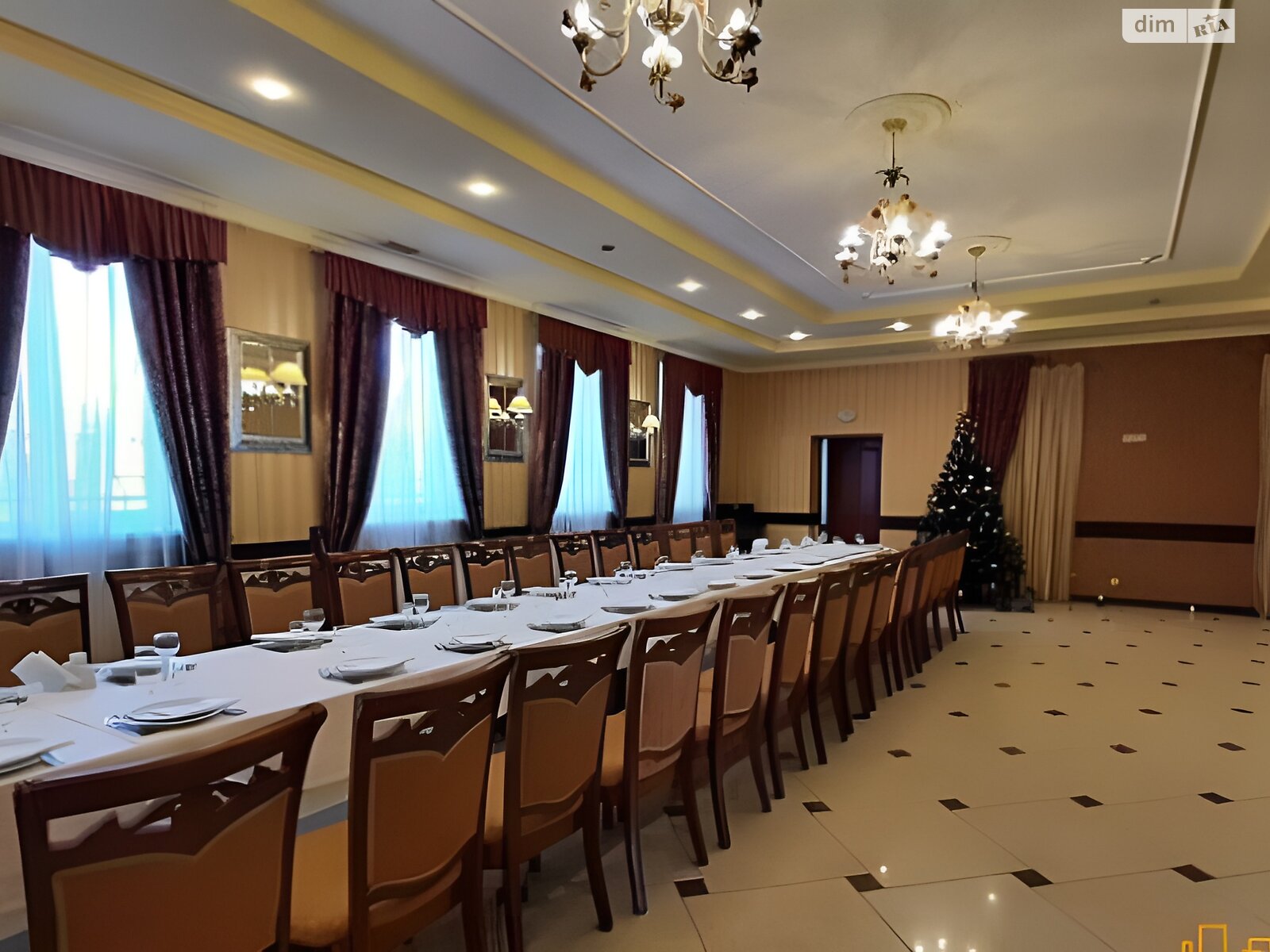 Комерційне приміщення в Великому Любині, Львівська вулиця 2, ціна продажу: 280 000 доларів за об’єкт фото 1 Комерційне приміщення в Великому Любині, Львівська вулиця 2, ціна продажу: 280 000 доларів за об’єкт фото 1