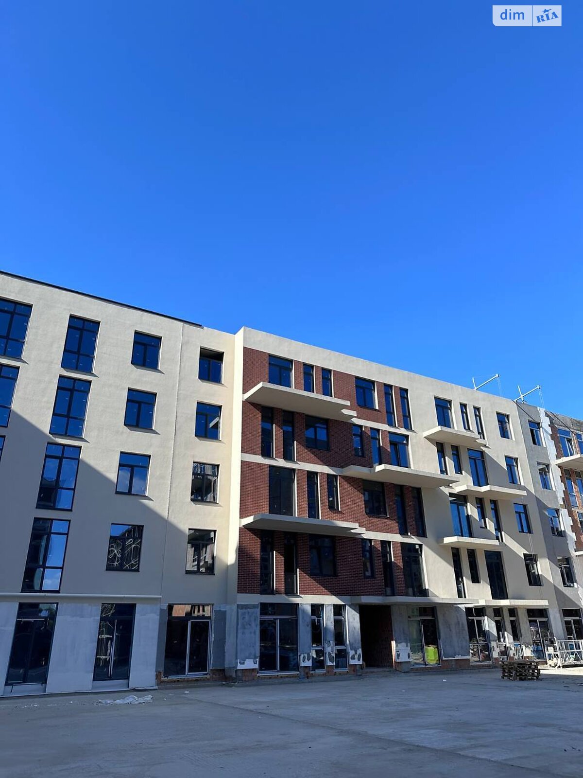 Коммерческое помещение в Винниках, Галицкая улица, цена: продажи 126 800 долларов за объект фото 1 Коммерческое помещение в Винниках, Галицкая улица, цена продажи: 126 800 долларов за объект фото 1
