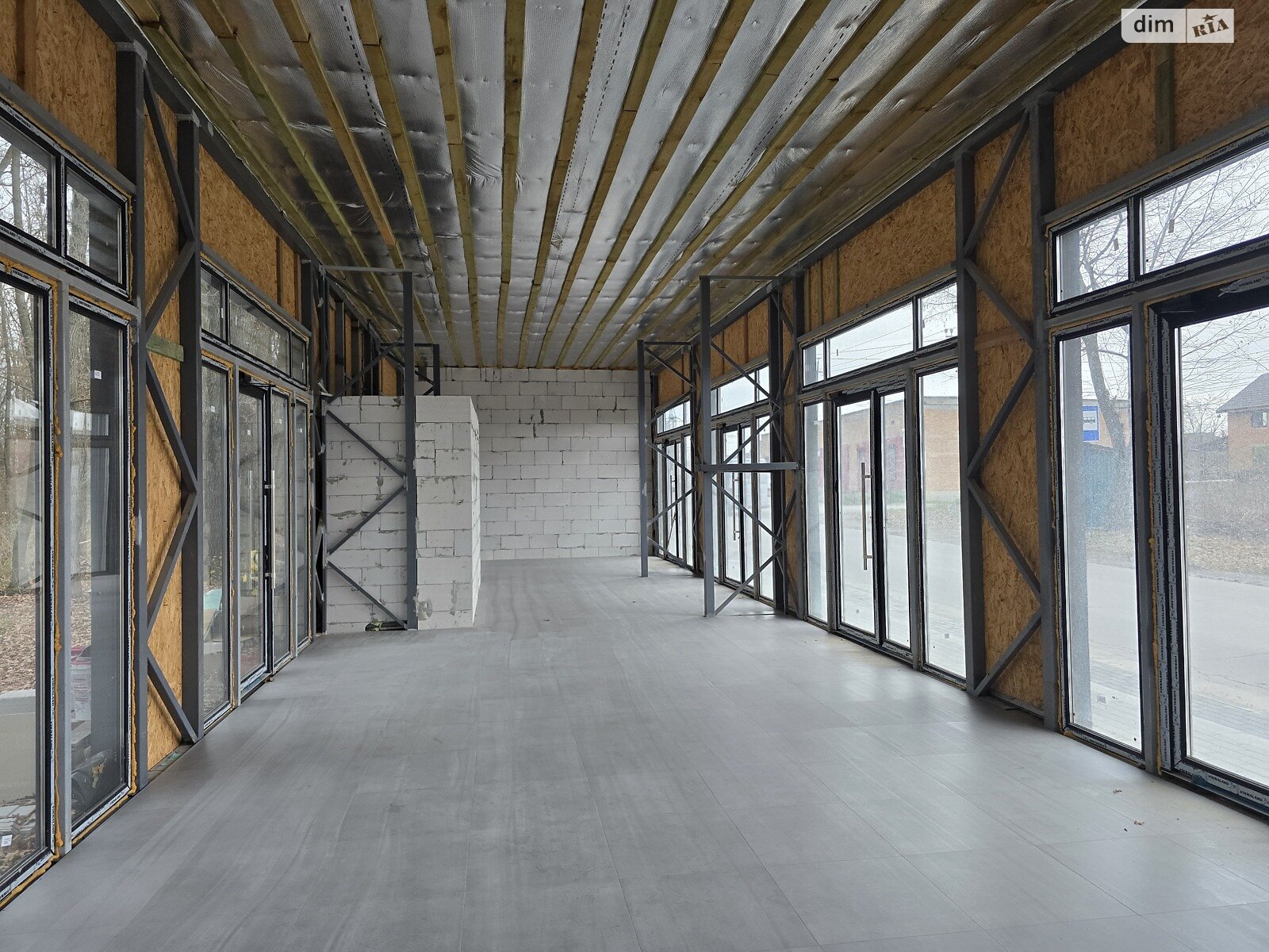 Коммерческое помещение в Прибужскому, Андрея Шептицкого улица, цена: продажи 84 000 долларов за объект фото 1 Коммерческое помещение в Прибужскому, Андрея Шептицкого улица, цена продажи: 84 000 долларов за объект фото 1