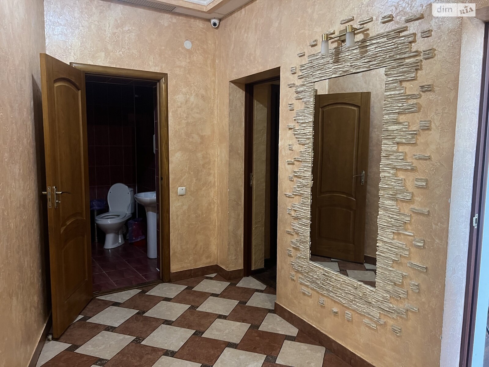 Коммерческое помещение в Виннице, продажа по Академика Янгеля улица, район Ближнее замостье, цена: 450 000 долларов за объект фото 1 Коммерческое помещение в Виннице, продажа по Академика Янгеля улица, район Ближнее замостье, цена: 450 000 долларов за объект фото 1