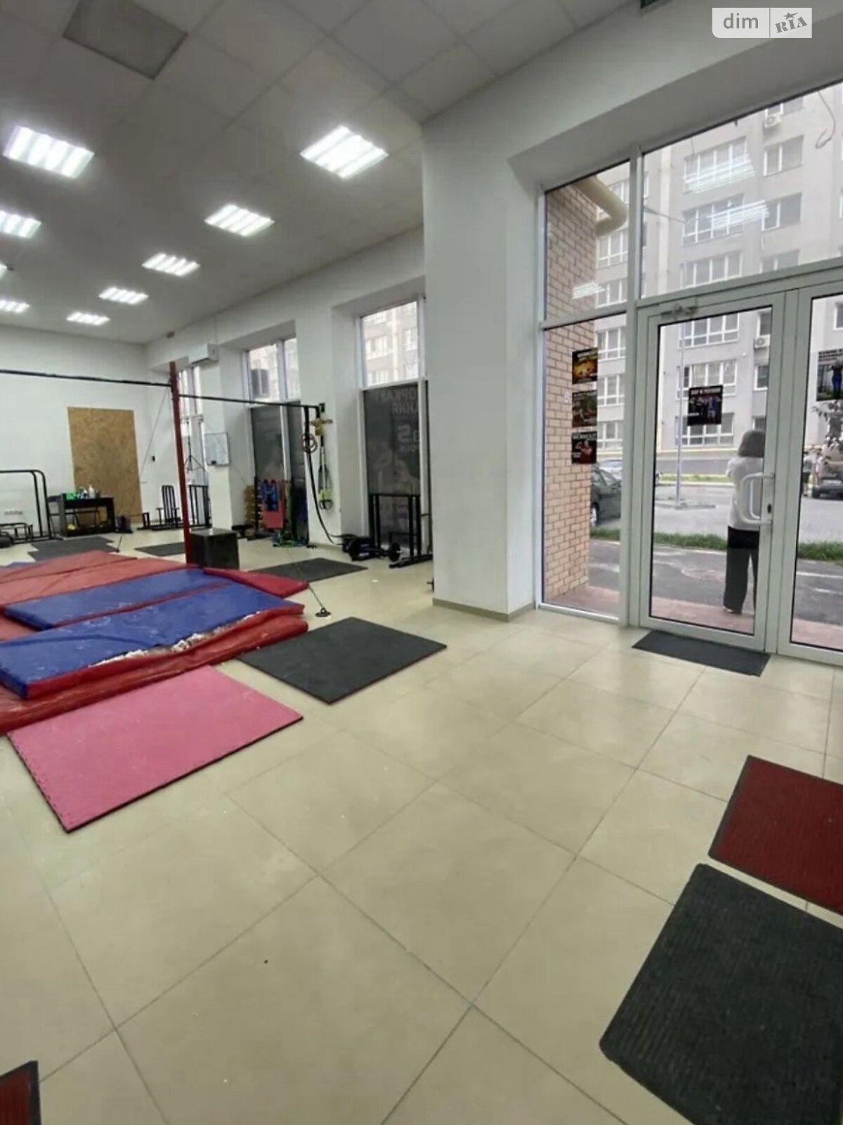 Коммерческое помещение в Виннице, продажа по Академика Янгеля (Фрунзе) улица, район Ближнее замостье, цена: 110 000 долларов за объект фото 1 Коммерческое помещение в Виннице, продажа по Академика Янгеля (Фрунзе) улица, район Ближнее замостье, цена: 110 000 долларов за объект фото 1