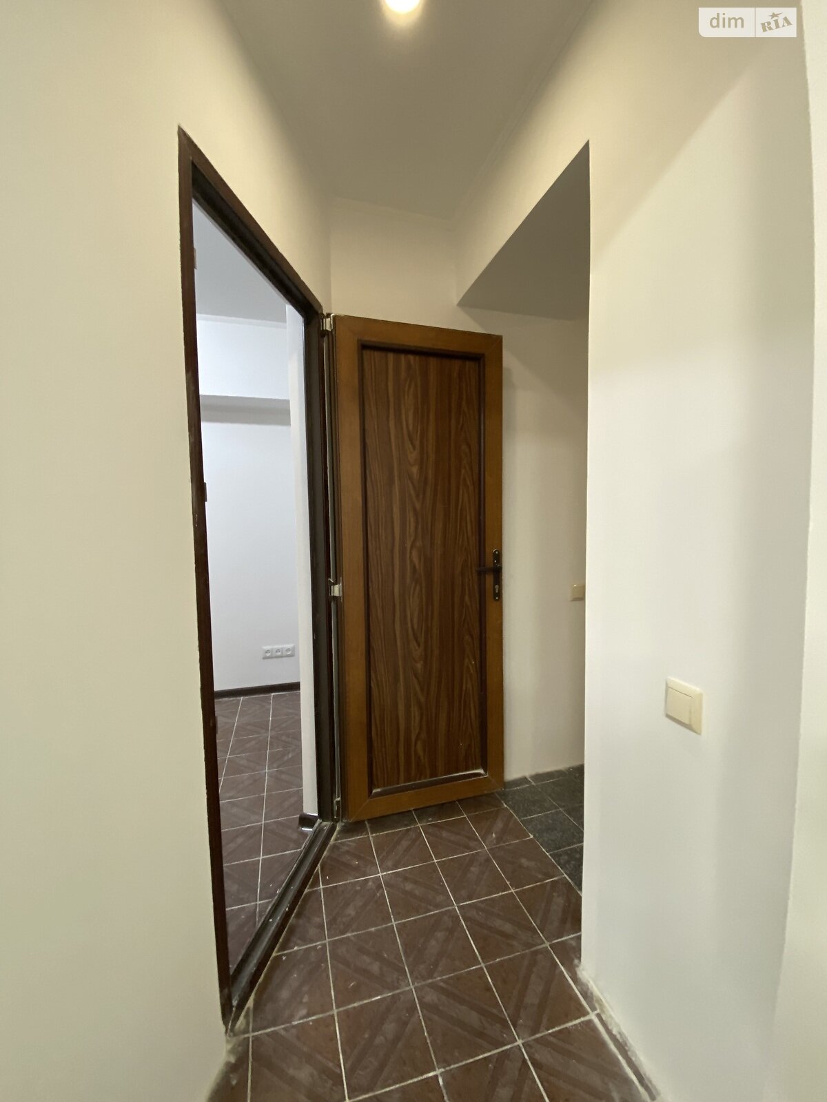 Комерційне приміщення в Вінниці, продаж по Володимира Антоновича вулиця, район Ближнє замостя, ціна: 77 000 доларів за об’єкт фото 1 Комерційне приміщення в Вінниці, продаж по Володимира Антоновича вулиця, район Ближнє замостя, ціна: 77 000 доларів за об’єкт фото 1