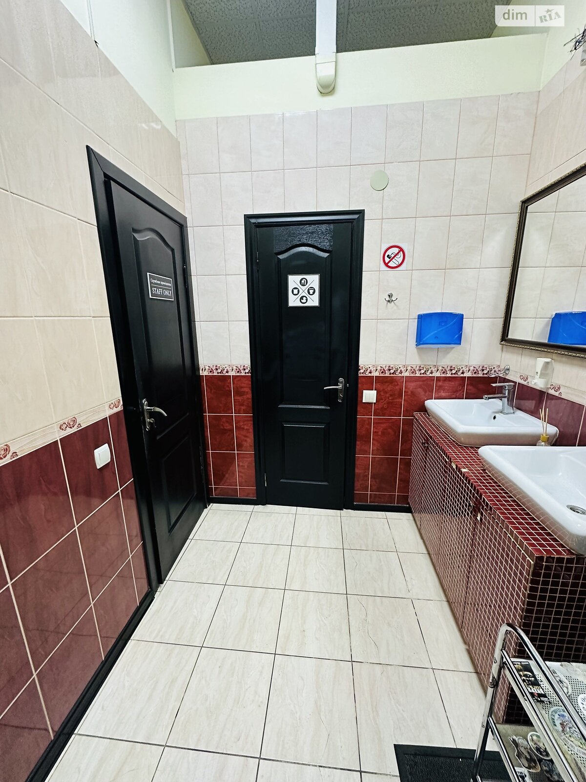 Коммерческое помещение в Виннице, Соборная улица, цена: продажи 229 800 долларов за объект фото 1 Коммерческое помещение в Виннице, Соборная улица, цена продажи: 229 800 долларов за объект фото 1