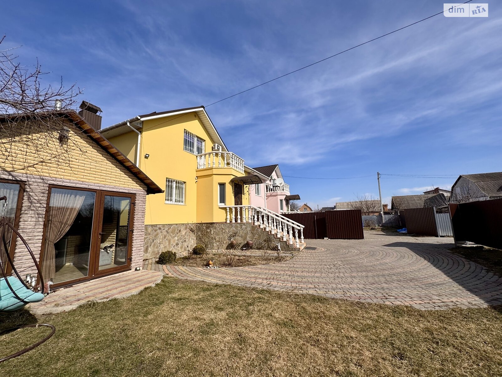 Коммерческое помещение в Виннице, продажа по Леонида Каденюка (Комарова) улица, район Пирогово, цена: 320 000 долларов за объект фото 1 Коммерческое помещение в Виннице, продажа по Леонида Каденюка (Комарова) улица, район Пирогово, цена: 320 000 долларов за объект фото 1
