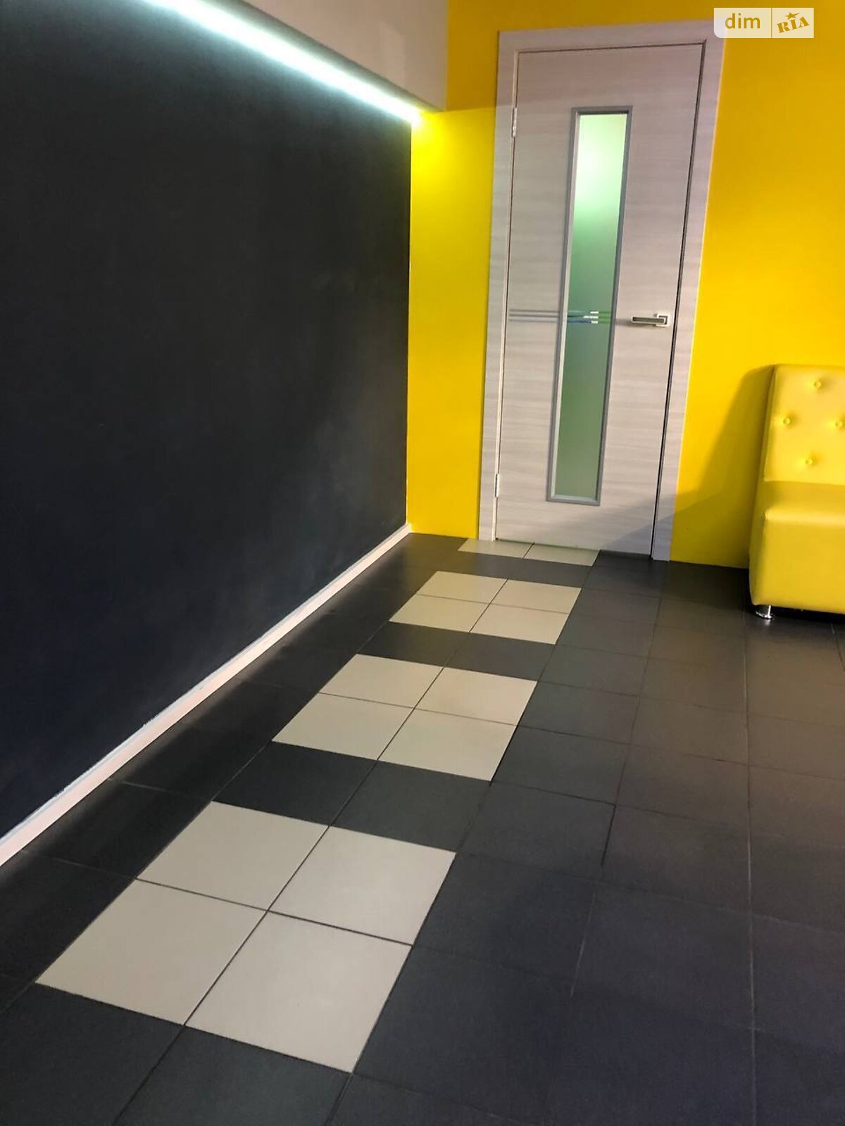 Комерційне приміщення в Вінниці, продаж по Академіка Ющенка вулиця, район Поділля, ціна: 110 000 доларів за об’єкт фото 1 Комерційне приміщення в Вінниці, продаж по Академіка Ющенка вулиця, район Поділля, ціна: 110 000 доларів за об’єкт фото 1