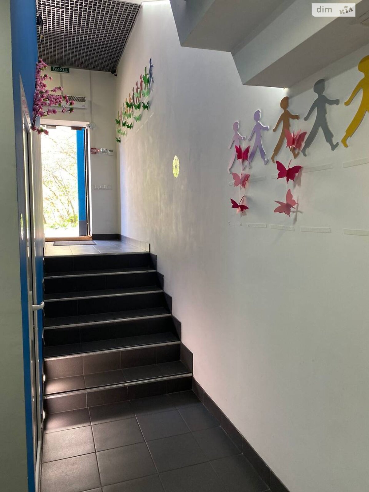 Комерційне приміщення в Вінниці, продаж по Академіка Ющенка вулиця, район Поділля, ціна: 110 000 доларів за об’єкт фото 1 Комерційне приміщення в Вінниці, продаж по Академіка Ющенка вулиця, район Поділля, ціна: 110 000 доларів за об’єкт фото 1