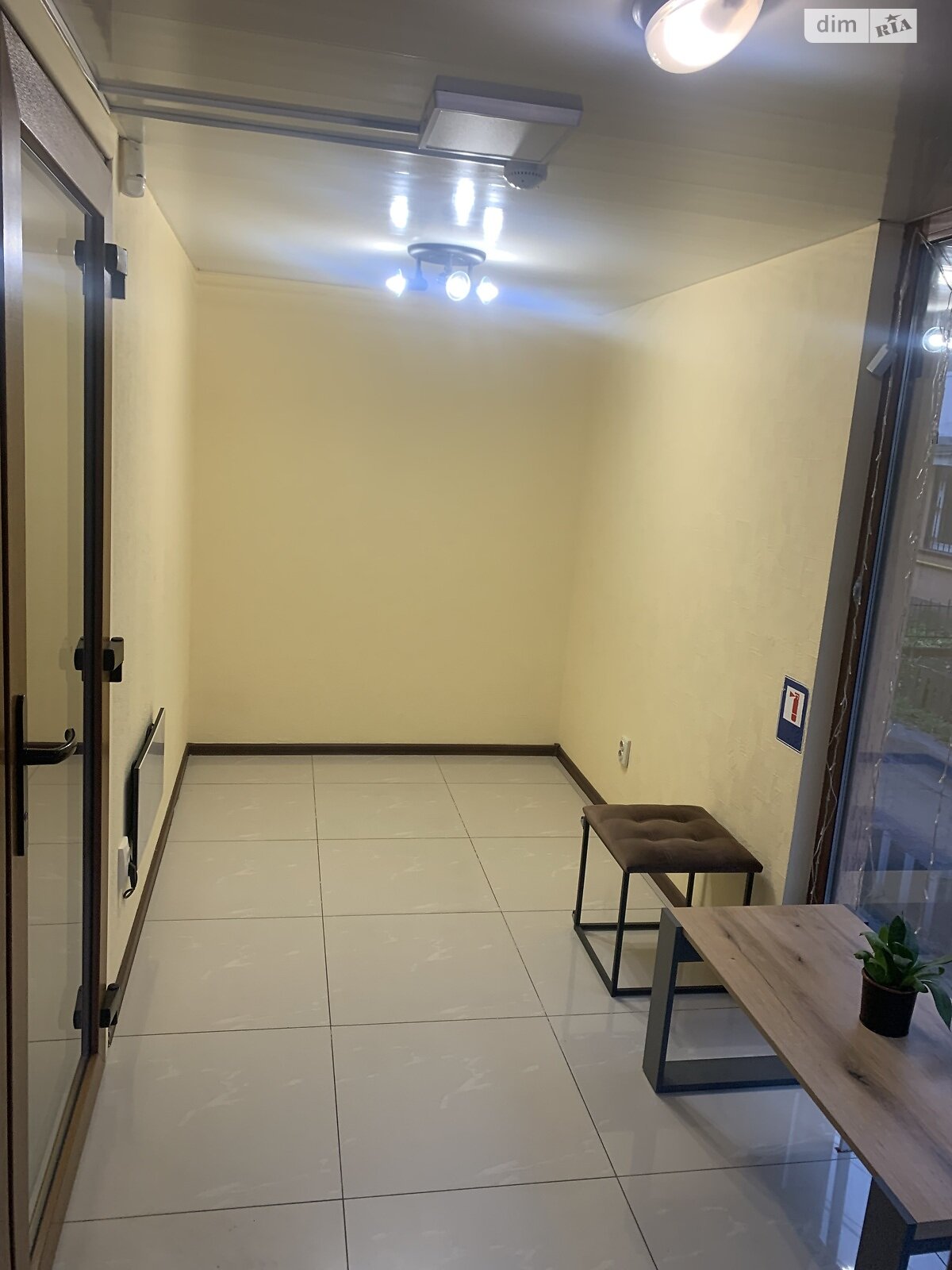 Коммерческое помещение в Виннице, продажа по Пирогова улица, район Подолье, цена: 8 100 долларов за объект фото 1