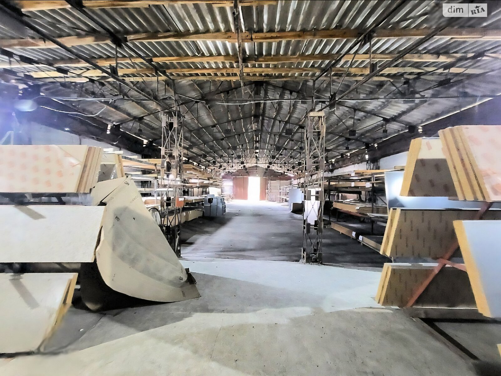 Комерційне приміщення в Вінниці, продаж по Ольги Кобилянської вулиця, район П’ятничани, ціна: 550 000 доларів за об’єкт фото 1 Комерційне приміщення в Вінниці, продаж по Ольги Кобилянської вулиця, район П’ятничани, ціна: 550 000 доларів за об’єкт фото 1