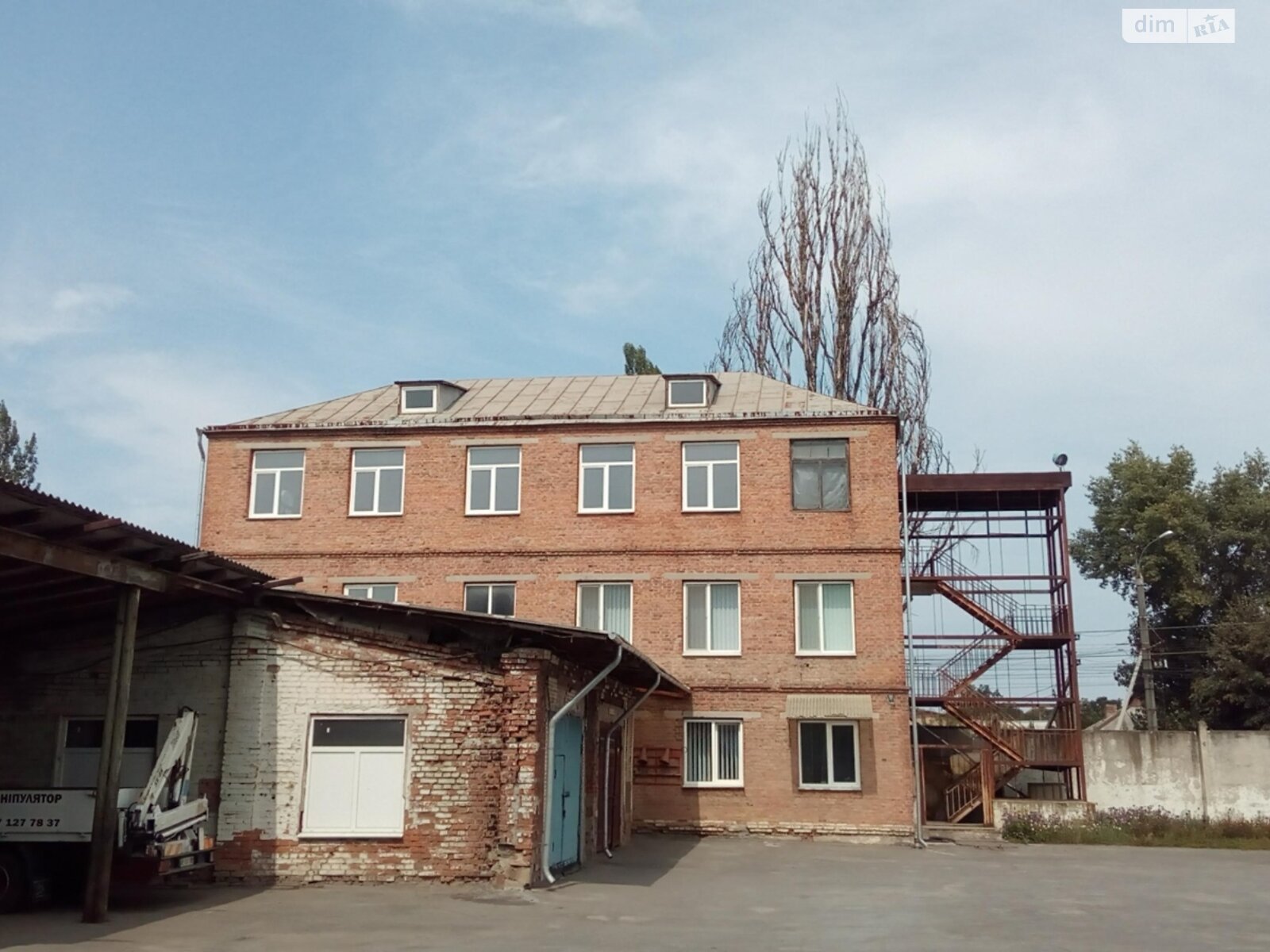 Комерційне приміщення в Вінниці, Сергія Зулінського вулиця, ціна продажу: 639 999 доларів за об’єкт фото 1 Комерційне приміщення в Вінниці, Сергія Зулінського вулиця, ціна продажу: 639 999 доларів за об’єкт фото 1
