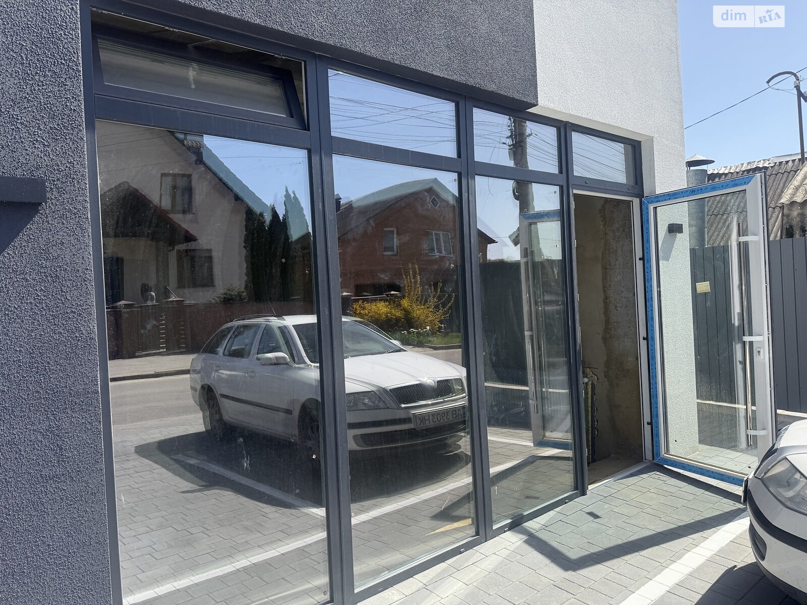 Комерційне приміщення в Вінниці, продаж по Лялі Ратушної вулиця, район Слов’янка, ціна: 42 000 доларів за об’єкт фото 1 Комерційне приміщення в Вінниці, продаж по Лялі Ратушної вулиця, район Слов’янка, ціна: 42 000 доларів за об’єкт фото 1
