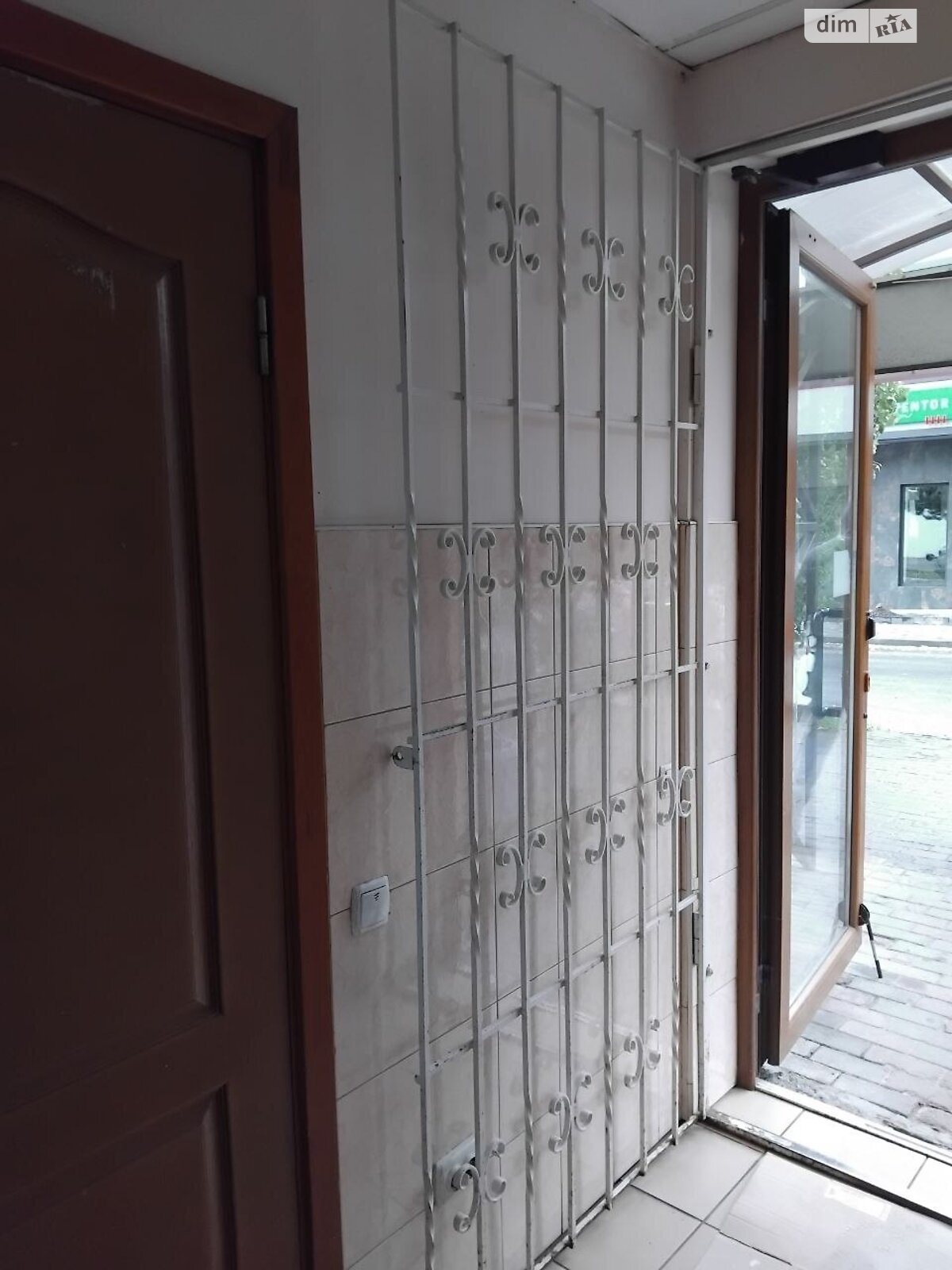 Комерційне приміщення в Вінниці, продаж по Шевченка вулиця, район Слов’янка, ціна: 185 000 доларів за об’єкт фото 1 Комерційне приміщення в Вінниці, продаж по Шевченка вулиця, район Слов’янка, ціна: 185 000 доларів за об’єкт фото 1