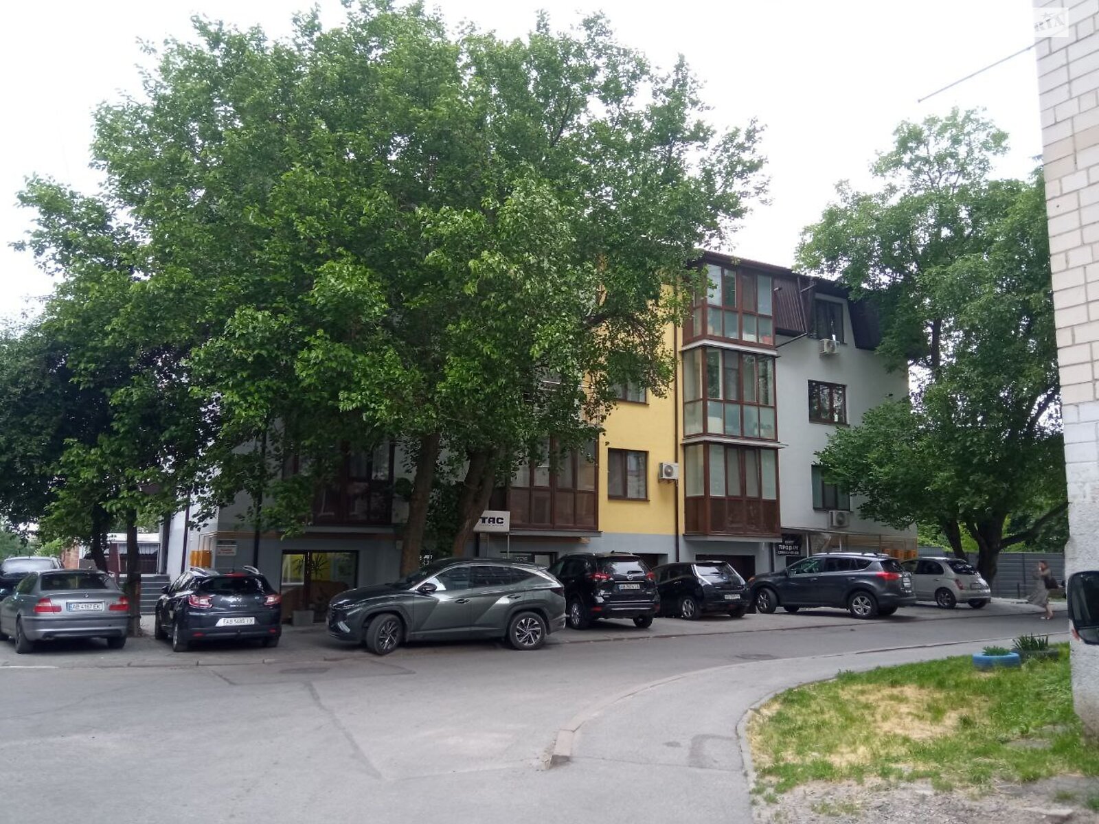 Комерційне приміщення в Вінниці, продаж по Наскрізний провулок, район Слов’янка, ціна: 74 999 доларів за об’єкт фото 1 Комерційне приміщення в Вінниці, продаж по Наскрізний провулок, район Слов’янка, ціна: 74 999 доларів за об’єкт фото 1