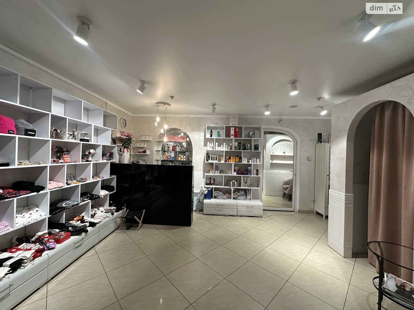 Коммерческое помещение в Виннице, продажа по Каличанская (Гагарина) площадь 4, район Центр, цена: 370 000 долларов за объект фото 1 Коммерческое помещение в Виннице, продажа по Каличанская (Гагарина) площадь 4, район Центр, цена: 370 000 долларов за объект фото 1