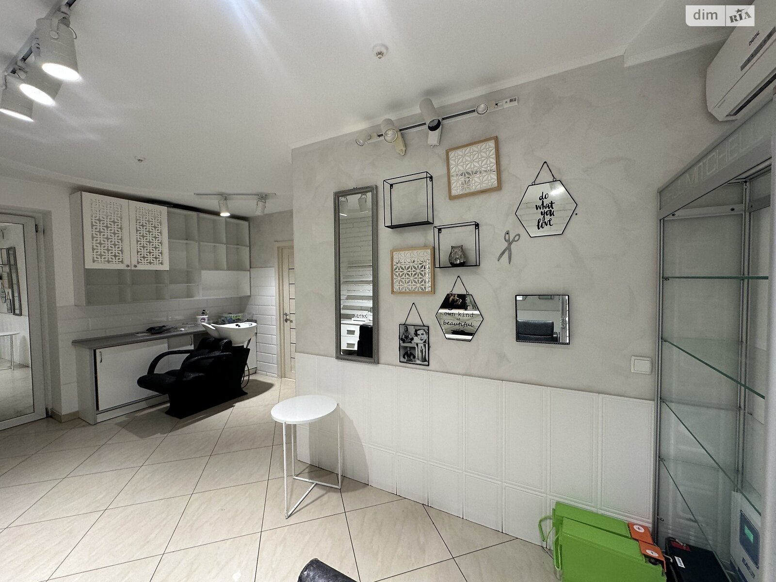 Коммерческое помещение в Виннице, продажа по Каличанская (Гагарина) площадь 4, район Центр, цена: 370 000 долларов за объект фото 1 Коммерческое помещение в Виннице, продажа по Каличанская (Гагарина) площадь 4, район Центр, цена: 370 000 долларов за объект фото 1