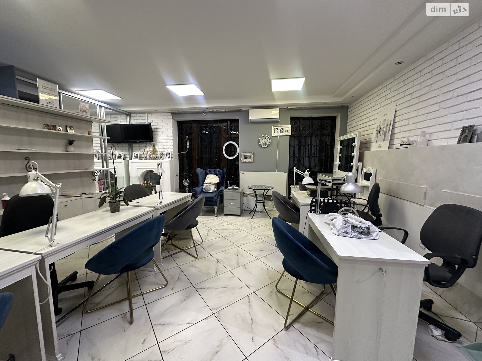 Коммерческое помещение в Виннице, продажа по Каличанская (Гагарина) площадь 4, район Центр, цена: 370 000 долларов за объект фото 1 Коммерческое помещение в Виннице, продажа по Каличанская (Гагарина) площадь 4, район Центр, цена: 370 000 долларов за объект фото 1