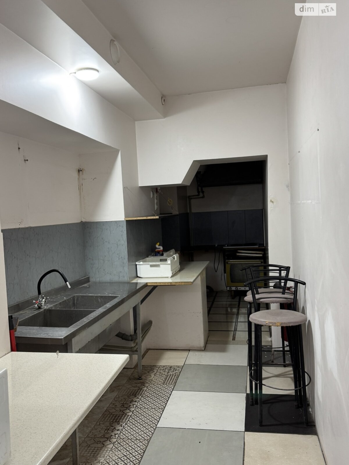 Комерційне приміщення в Вінниці, продаж по Антонова Олега вулиця 7, район Військове містечко, ціна: 65 000 доларів за об’єкт фото 1