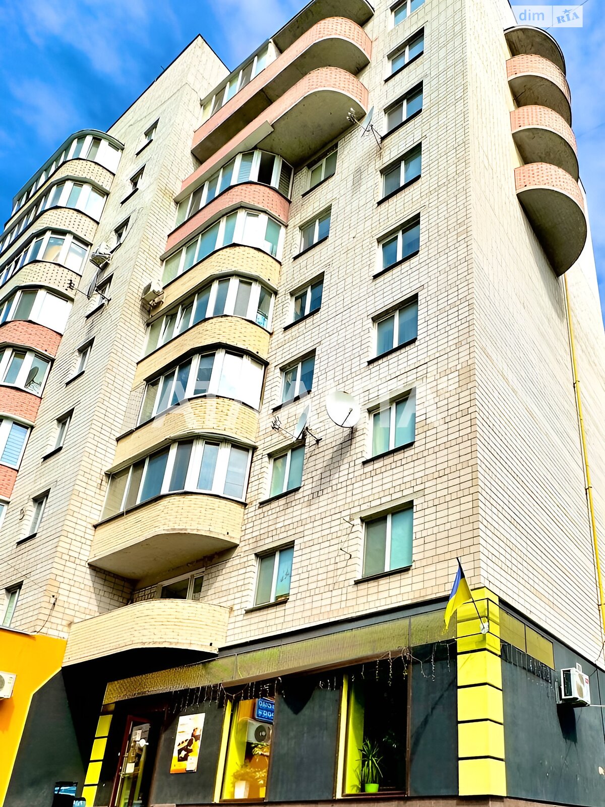Коммерческое помещение в Виннице, продажа по Антонова Олега улица, район Военный городок, цена: 250 000 долларов за объект фото 1 Коммерческое помещение в Виннице, продажа по Антонова Олега улица, район Военный городок, цена: 250 000 долларов за объект фото 1