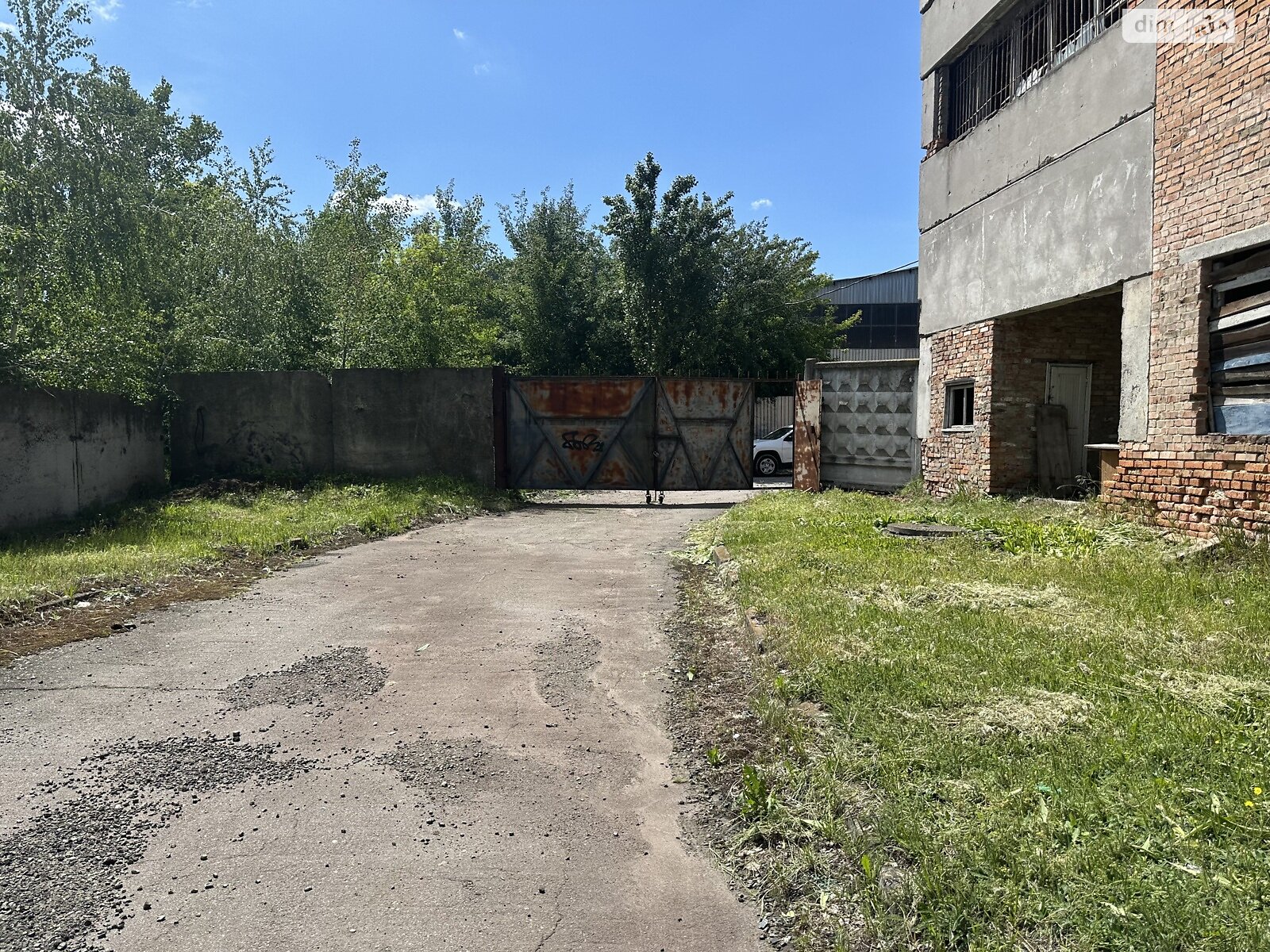 Комерційне приміщення в Вінниці, продаж по Академіка Янгеля вулиця, район Замостя, ціна: 260 000 доларів за об’єкт фото 1 Комерційне приміщення в Вінниці, продаж по Академіка Янгеля вулиця, район Замостя, ціна: 260 000 доларів за об’єкт фото 1